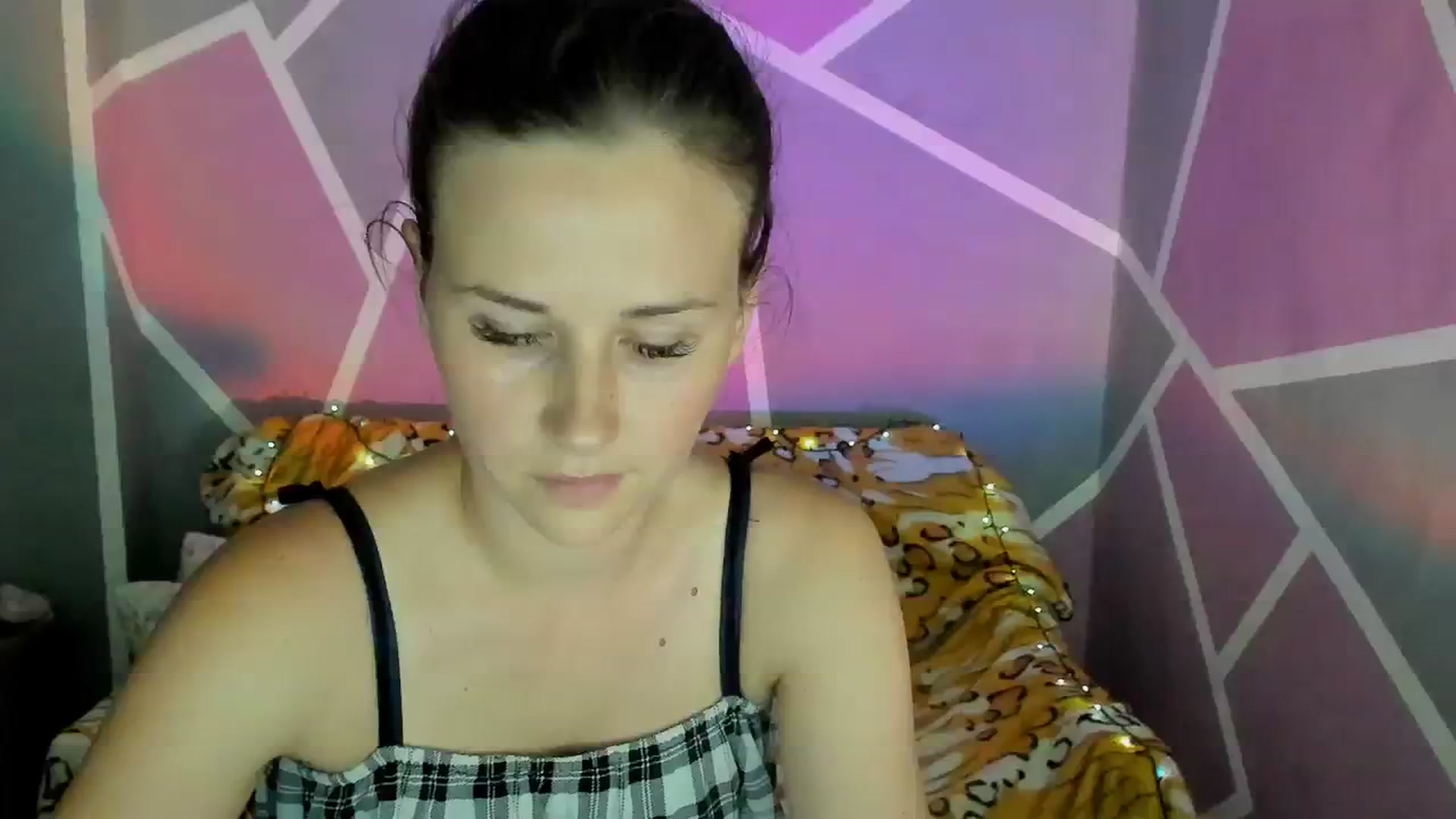 Gallery image thumbnail from UkrBeauty's myfreecams stream on, 08/10/2023, 17:18 image 6 of 20
