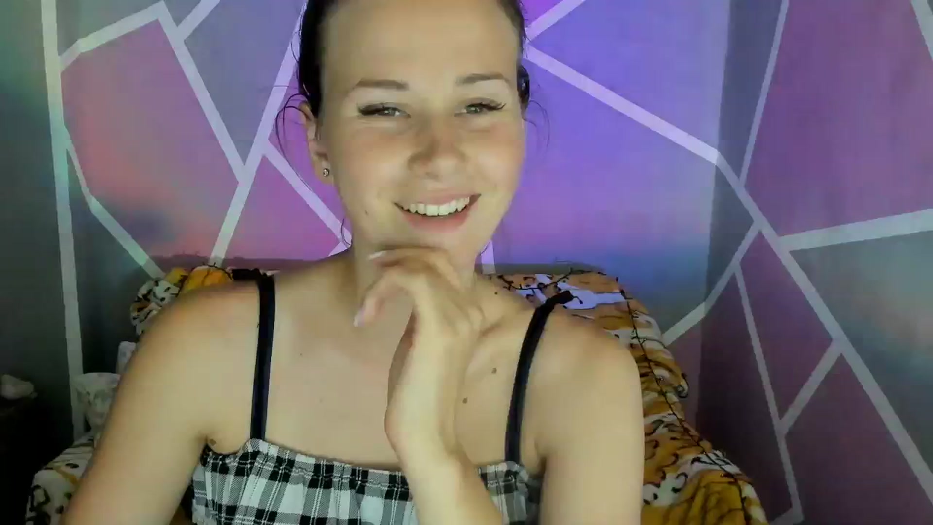 Gallery image thumbnail from UkrBeauty's myfreecams stream on, 08/10/2023, 17:18 image 4 of 20