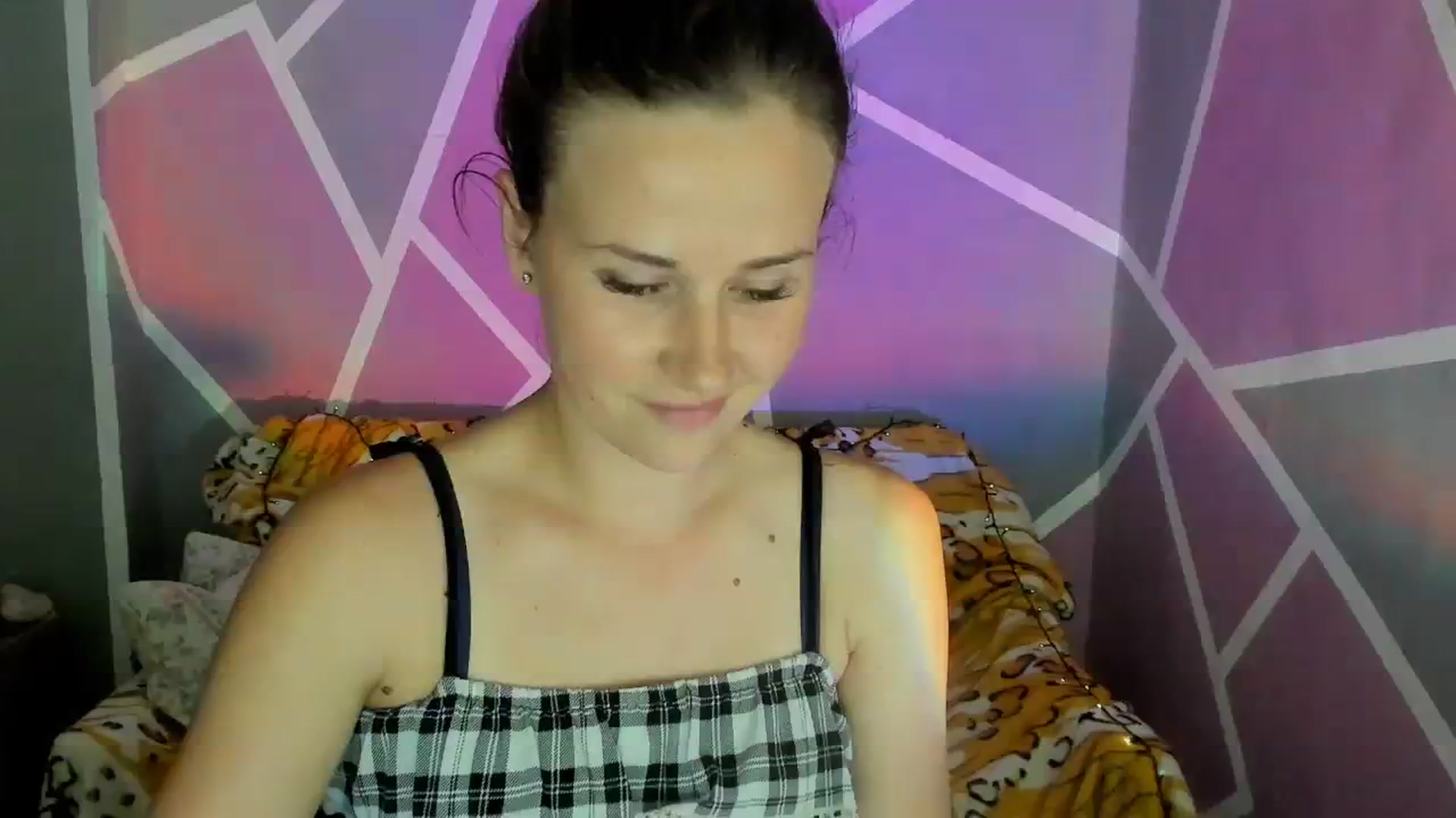 Gallery image thumbnail from UkrBeauty's myfreecams stream on, 08/10/2023, 17:18 image 1 of 20