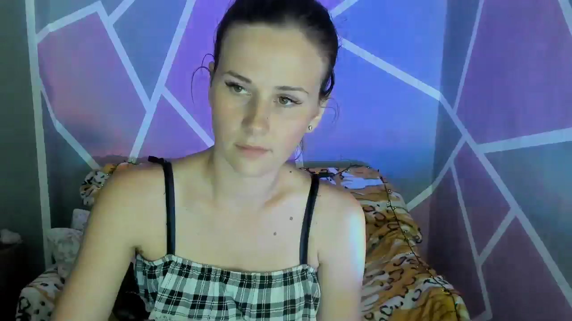 Gallery image thumbnail from UkrBeauty's myfreecams stream on, 08/10/2023, 17:18 image 17 of 20