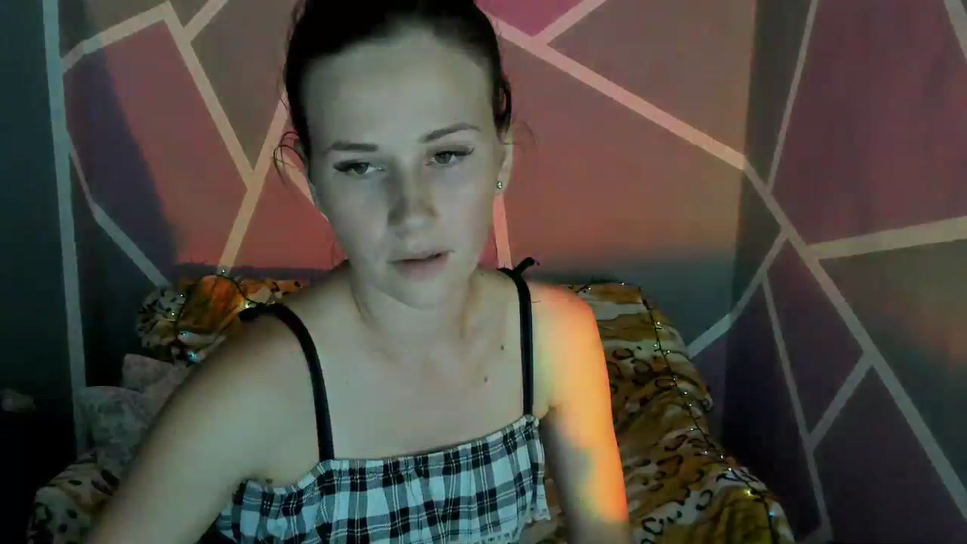 Gallery image thumbnail from UkrBeauty's myfreecams stream on, 08/10/2023, 17:18 image 5 of 20