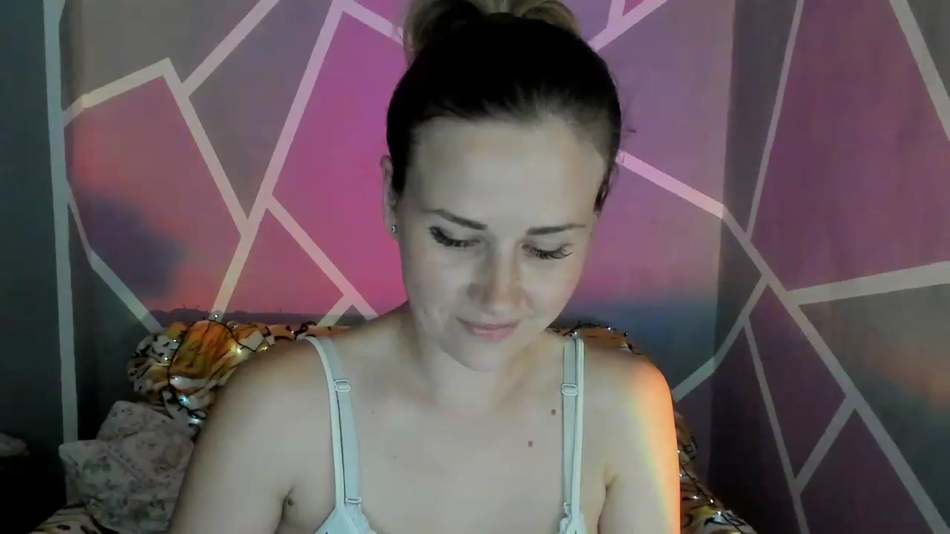 Gallery image thumbnail from UkrBeauty's myfreecams stream on, 08/11/2023, 14:31 image 10 of 20