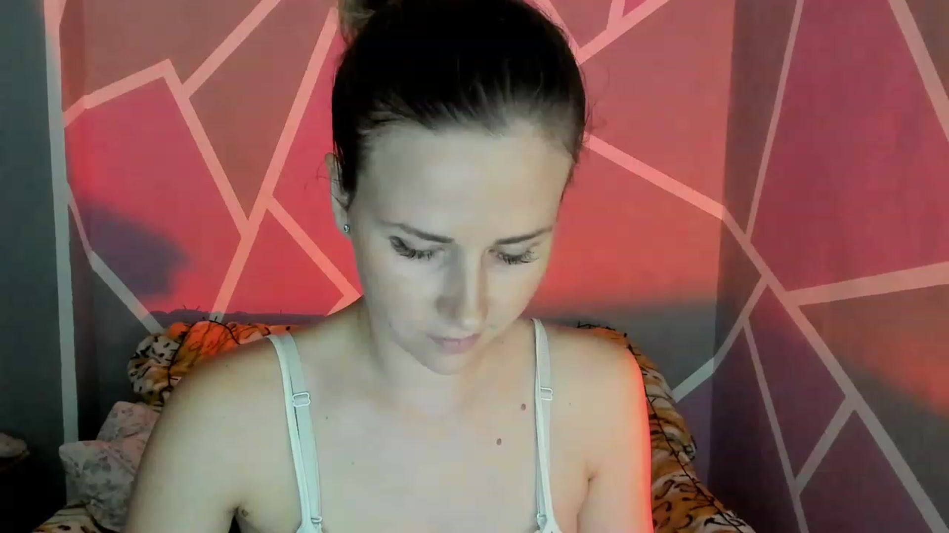 Gallery image thumbnail from UkrBeauty's myfreecams stream on, 08/11/2023, 16:04 image 2 of 20