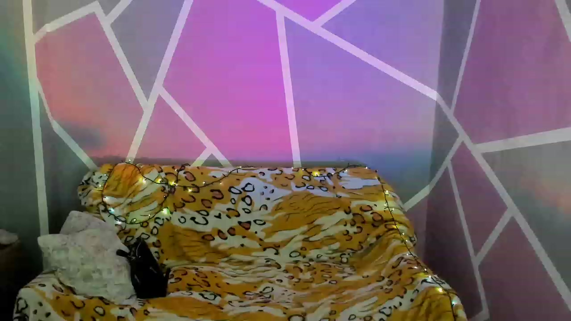 Gallery image thumbnail from UkrBeauty's myfreecams stream on, 08/11/2023, 17:11 image 10 of 20