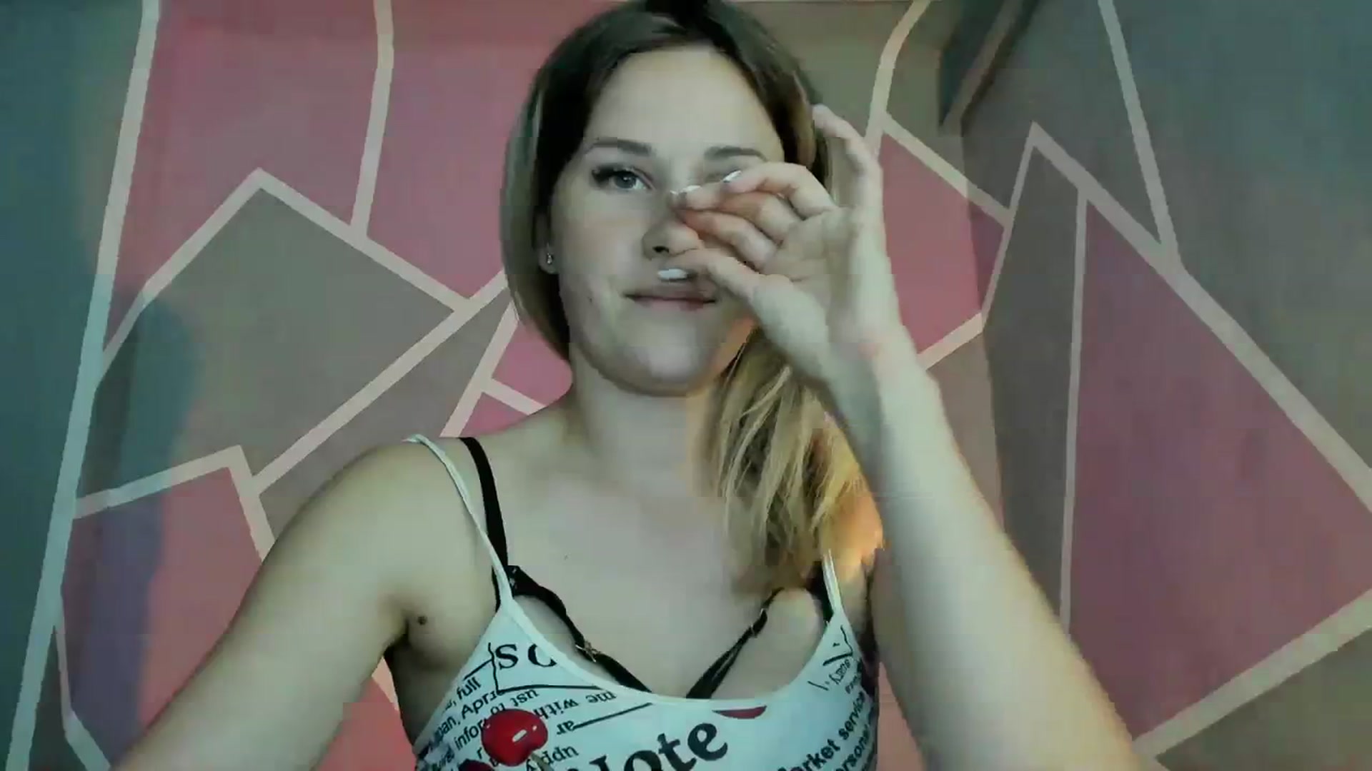 Gallery image thumbnail from UkrBeauty's myfreecams stream on, 08/12/2023, 17:44 image 18 of 20