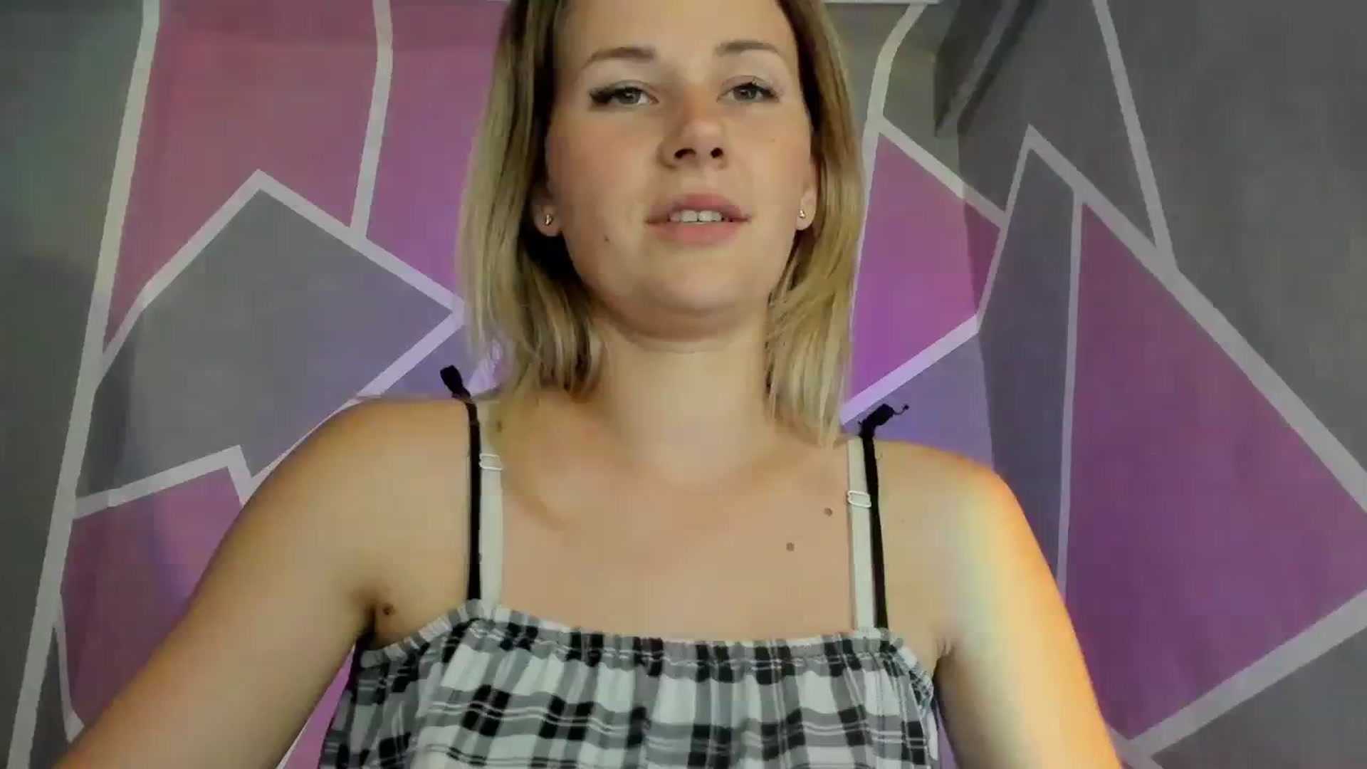Gallery image thumbnail from UkrBeauty's myfreecams stream on, 08/14/2023, 13:58 image 4 of 20