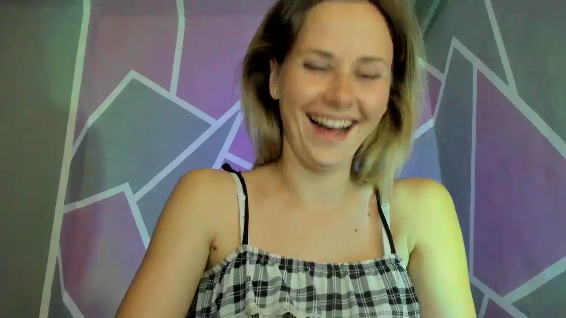 Gallery image thumbnail from UkrBeauty's myfreecams stream on, 08/14/2023, 15:12 image 8 of 20