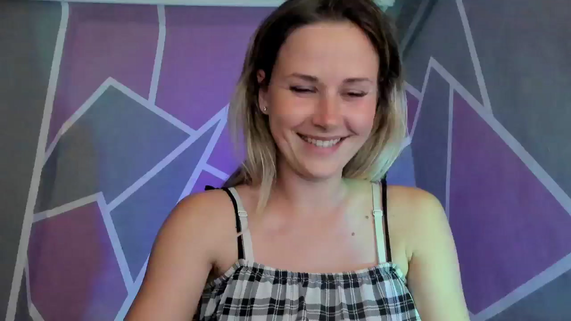 Gallery image thumbnail from UkrBeauty's myfreecams stream on, 08/14/2023, 17:33 image 7 of 20