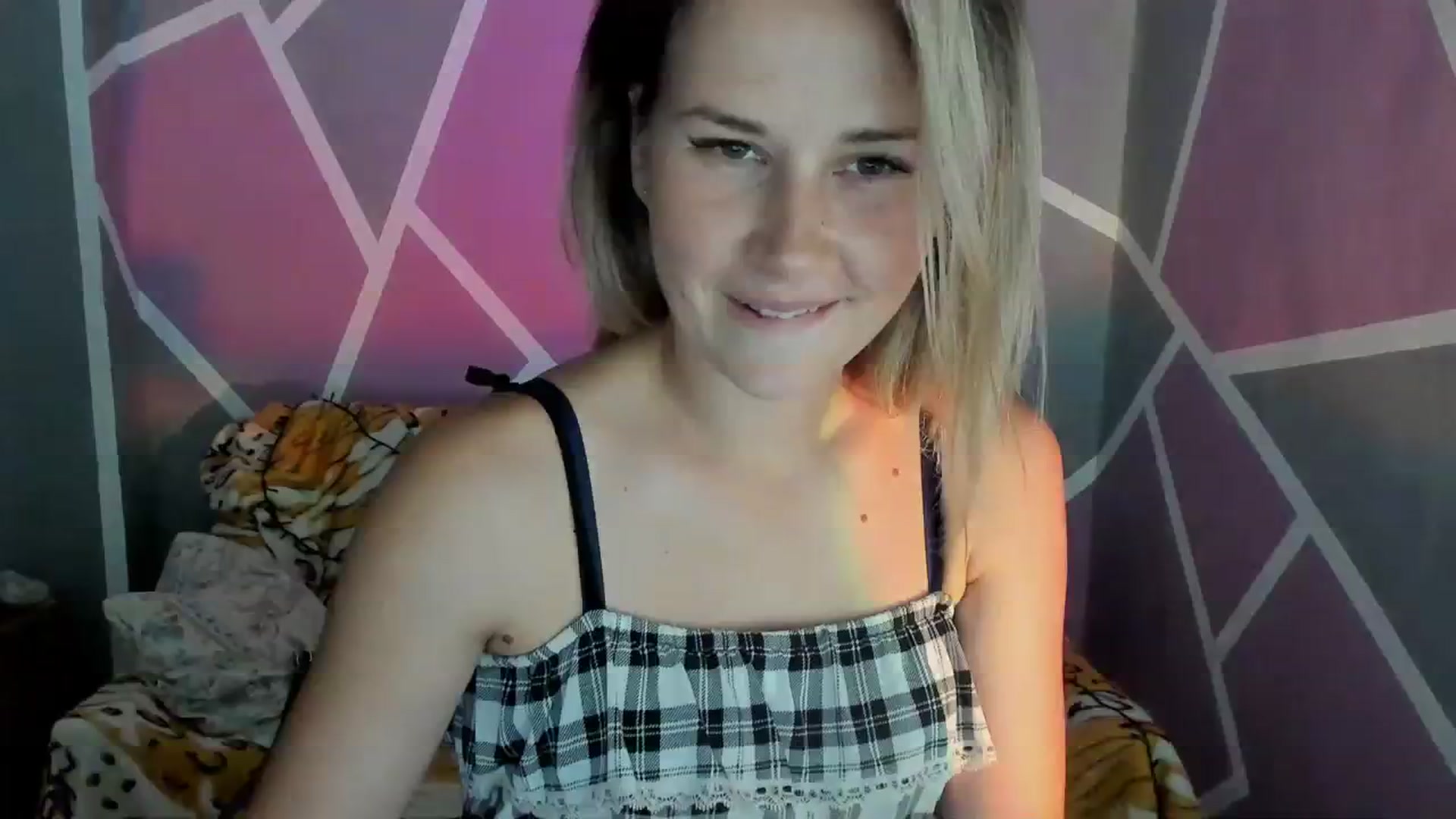 Gallery image thumbnail from UkrBeauty's myfreecams stream on, 08/18/2023, 16:40 image 18 of 20