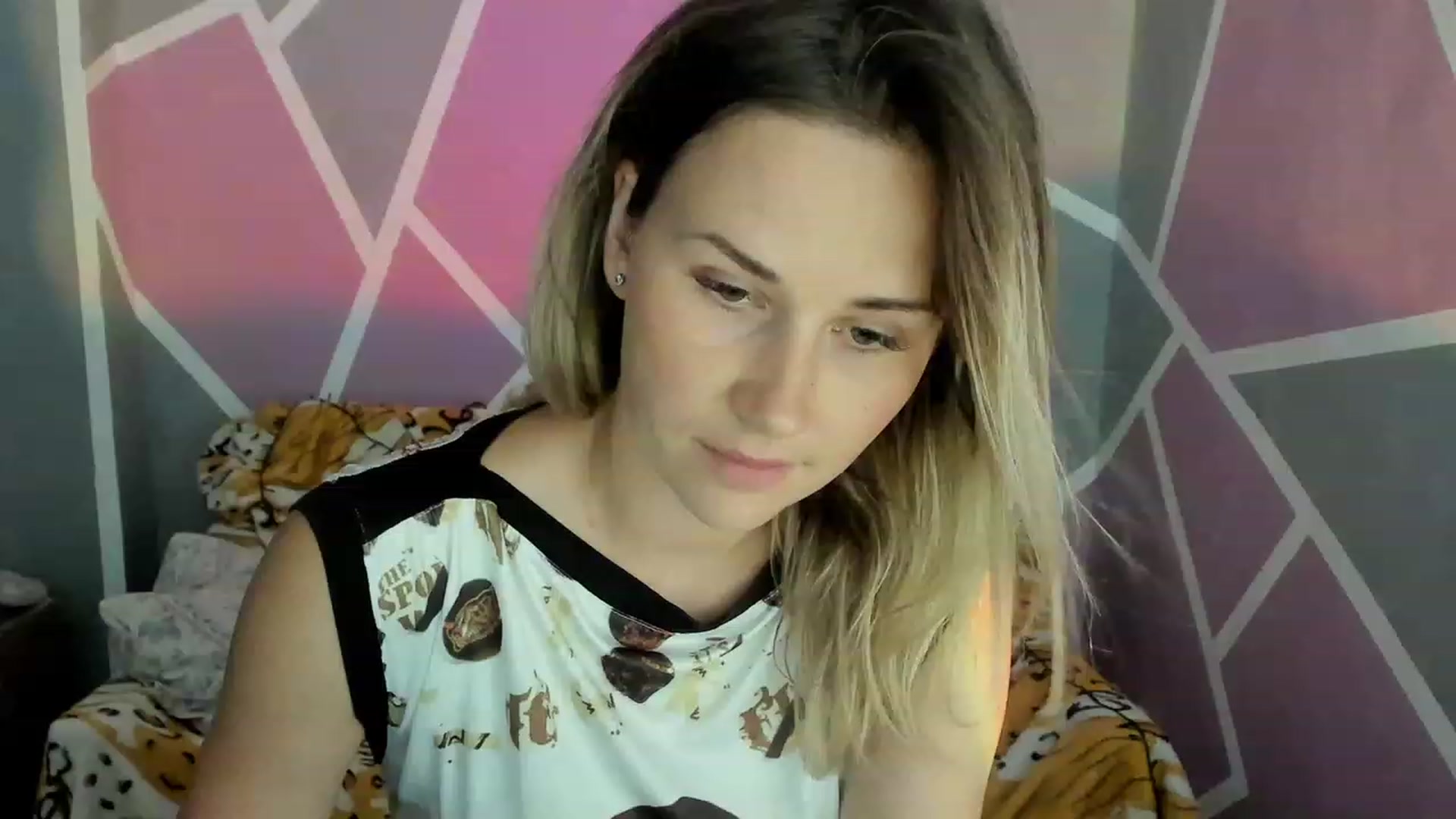 Gallery image thumbnail from UkrBeauty's myfreecams stream on, 08/19/2023, 14:57 image 3 of 20
