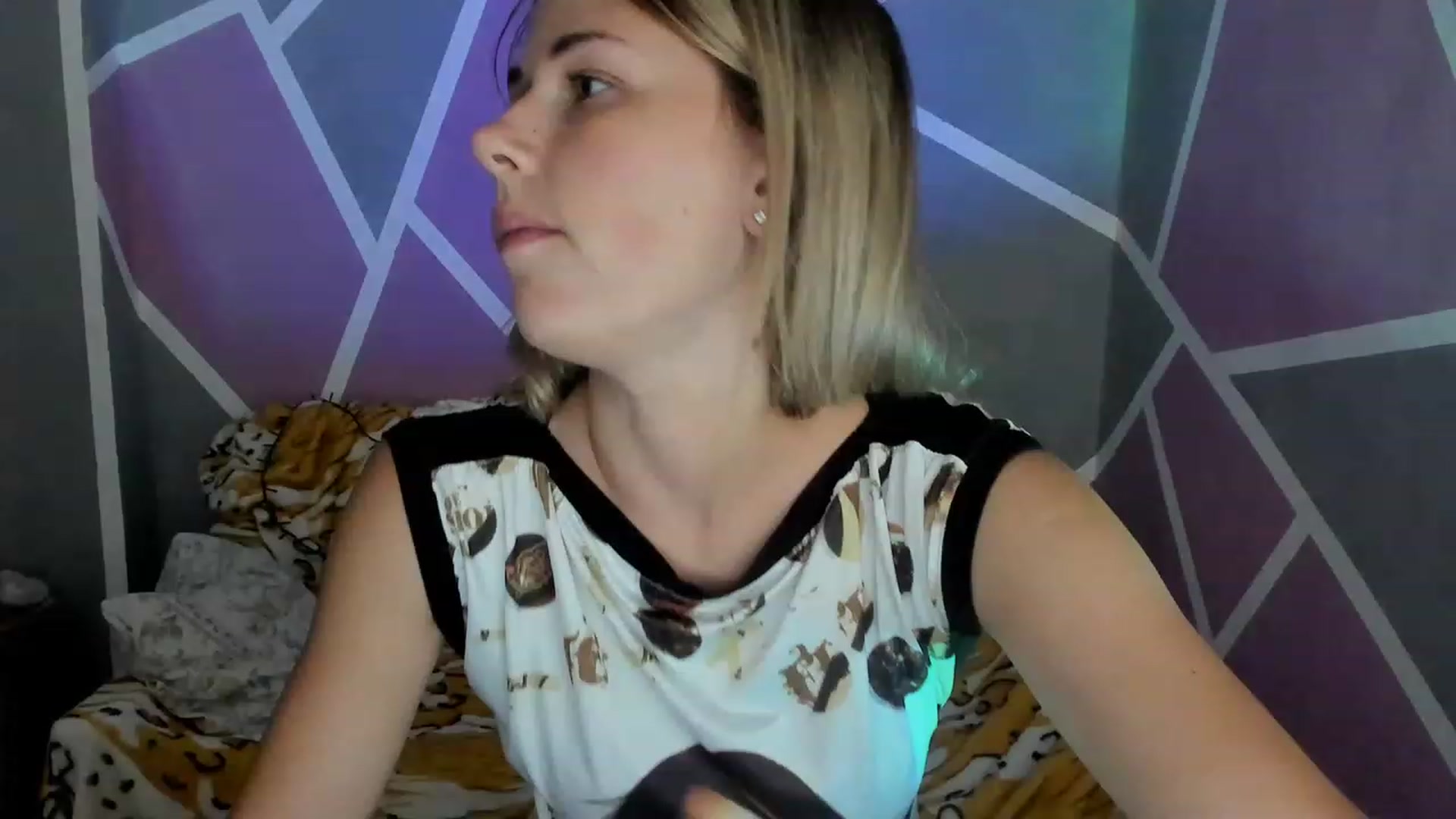 Gallery image thumbnail from UkrBeauty's myfreecams stream on, 08/19/2023, 14:57 image 17 of 20