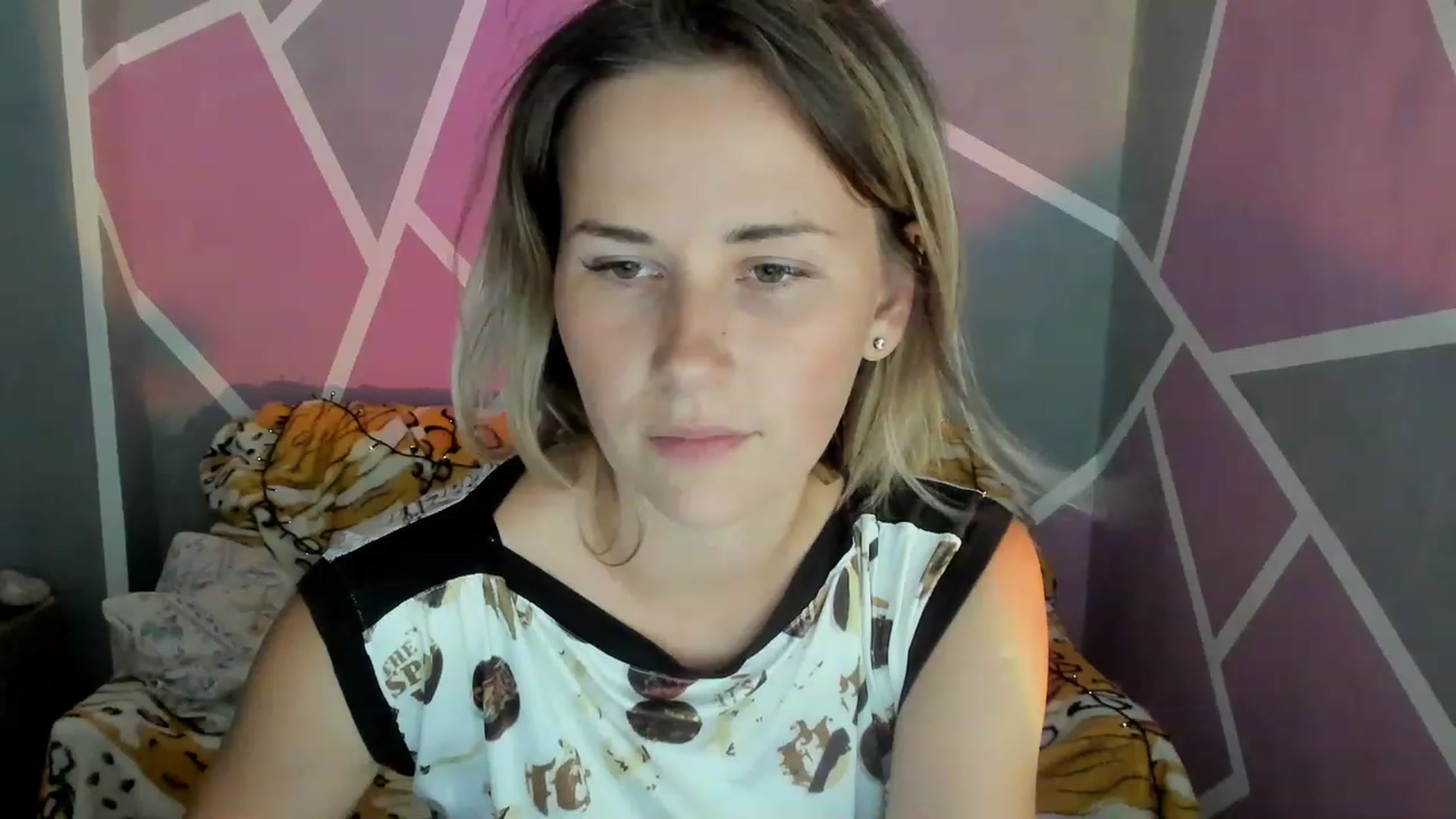 Gallery image thumbnail from UkrBeauty's myfreecams stream on, 08/19/2023, 15:56 image 2 of 20