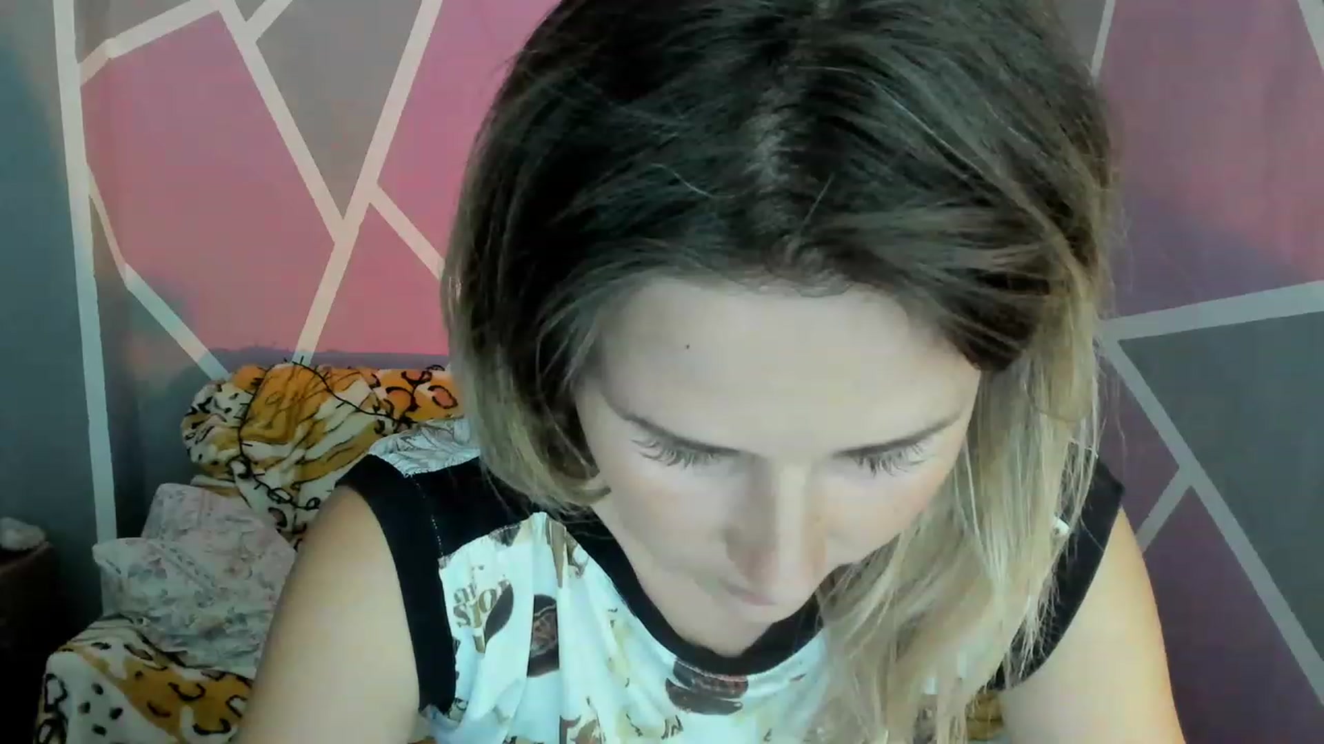 Gallery image thumbnail from UkrBeauty's myfreecams stream on, 08/19/2023, 15:56 image 15 of 20