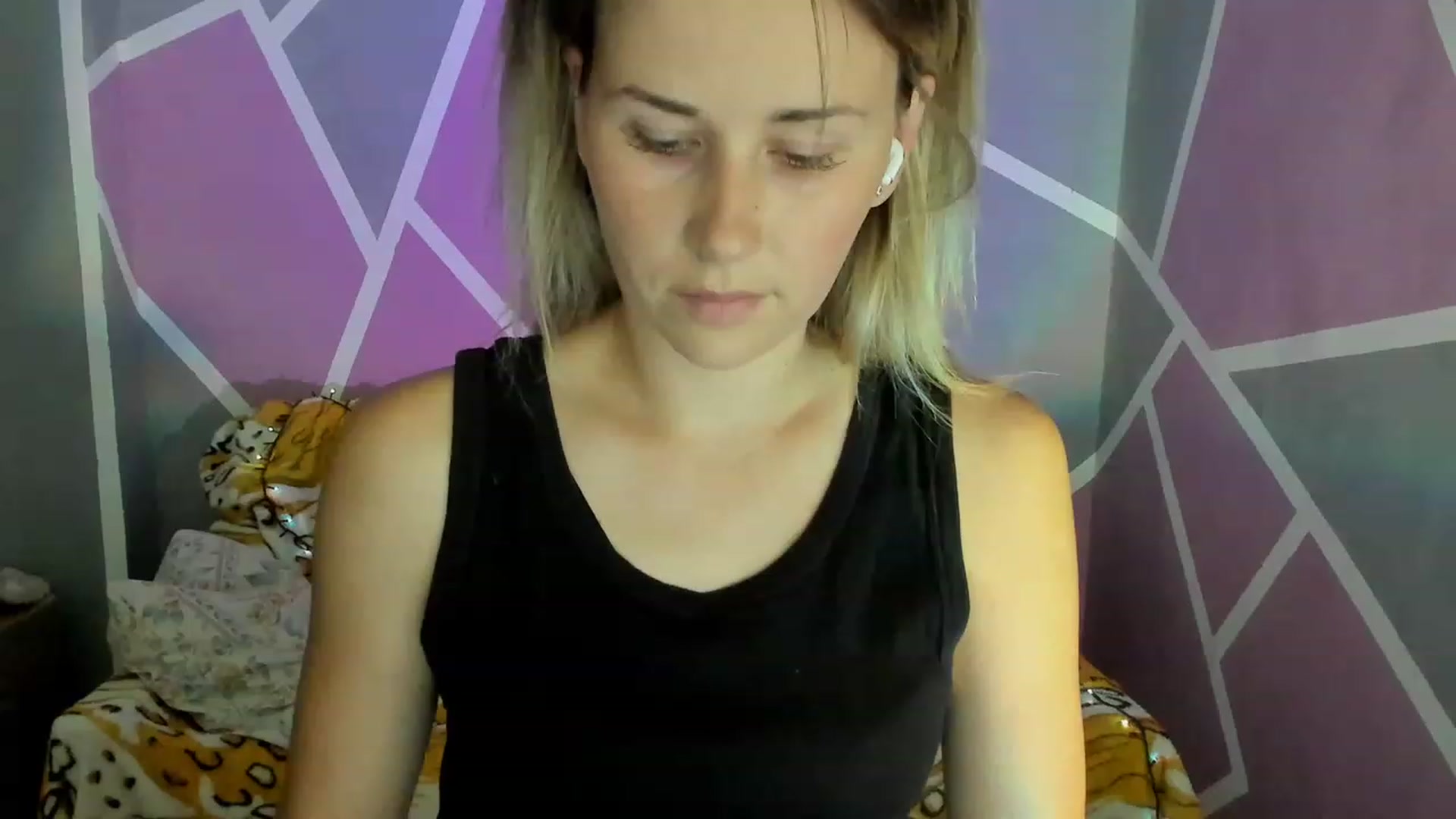 Gallery image thumbnail from UkrBeauty's myfreecams stream on, 08/21/2023, 13:58 image 1 of 20