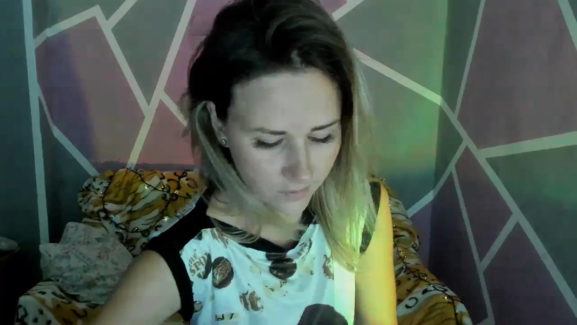 Gallery image thumbnail from UkrBeauty's myfreecams stream on, 08/22/2023, 18:18 image 10 of 20