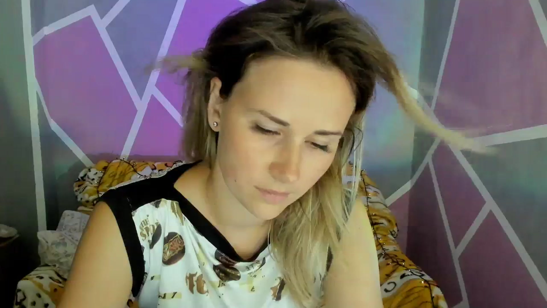 Gallery image thumbnail from UkrBeauty's myfreecams stream on, 08/22/2023, 18:18 image 12 of 20