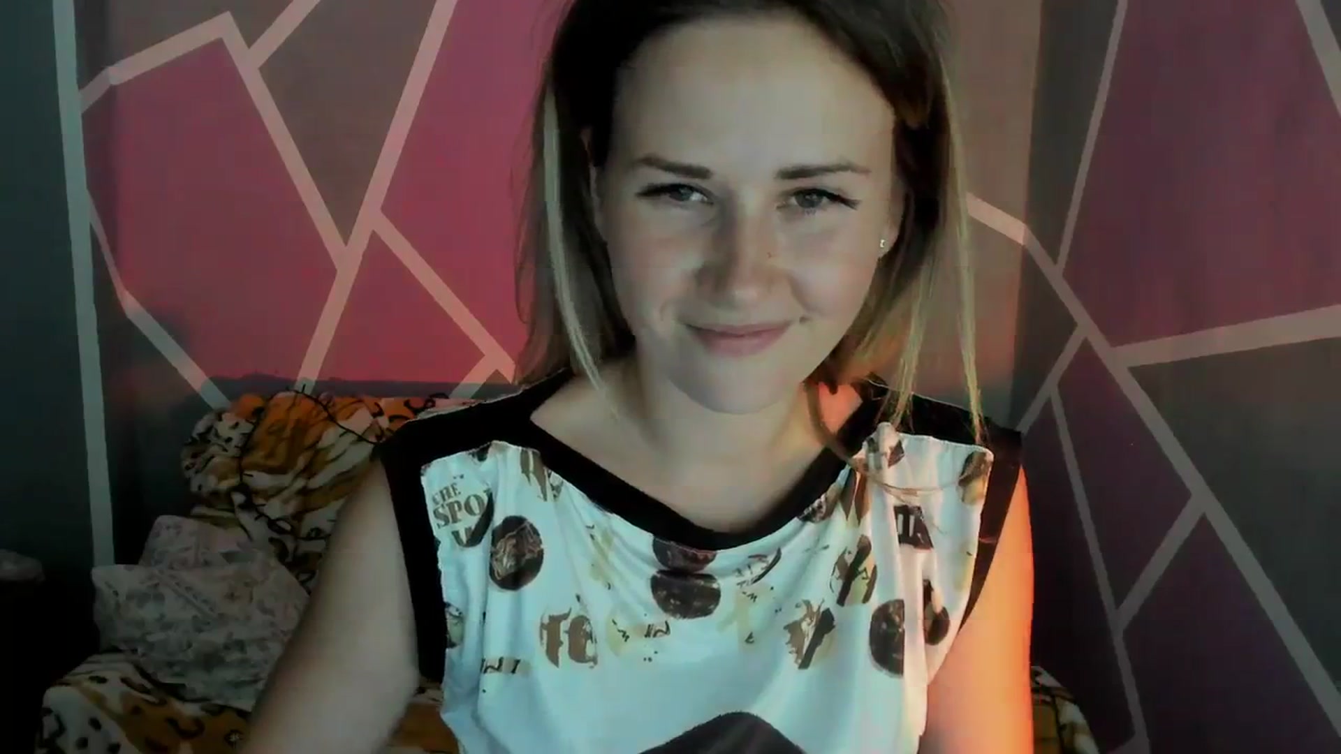Gallery image thumbnail from UkrBeauty's myfreecams stream on, 08/22/2023, 18:18 image 7 of 20