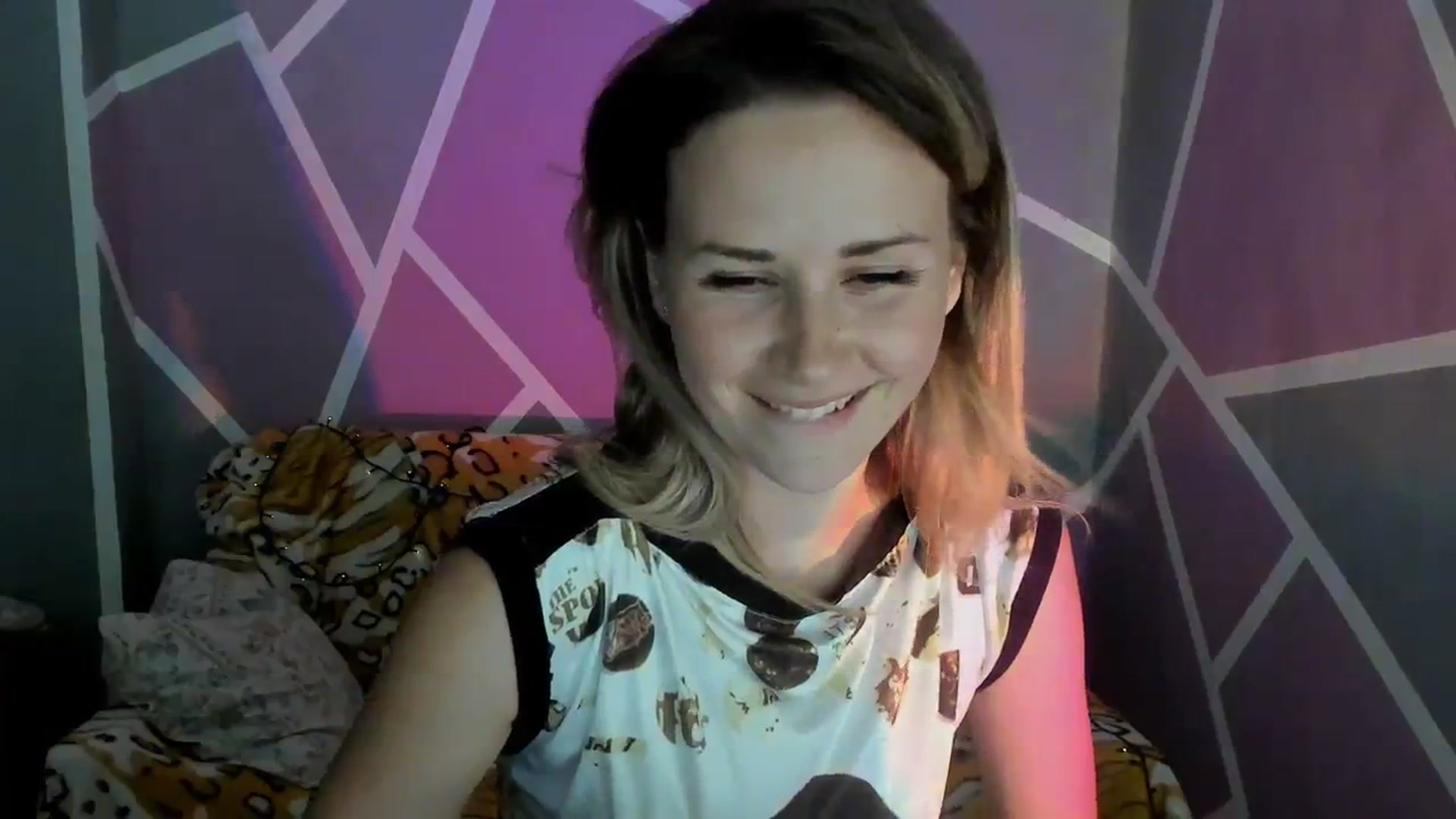 Gallery image thumbnail from UkrBeauty's myfreecams stream on, 08/22/2023, 18:18 image 14 of 20