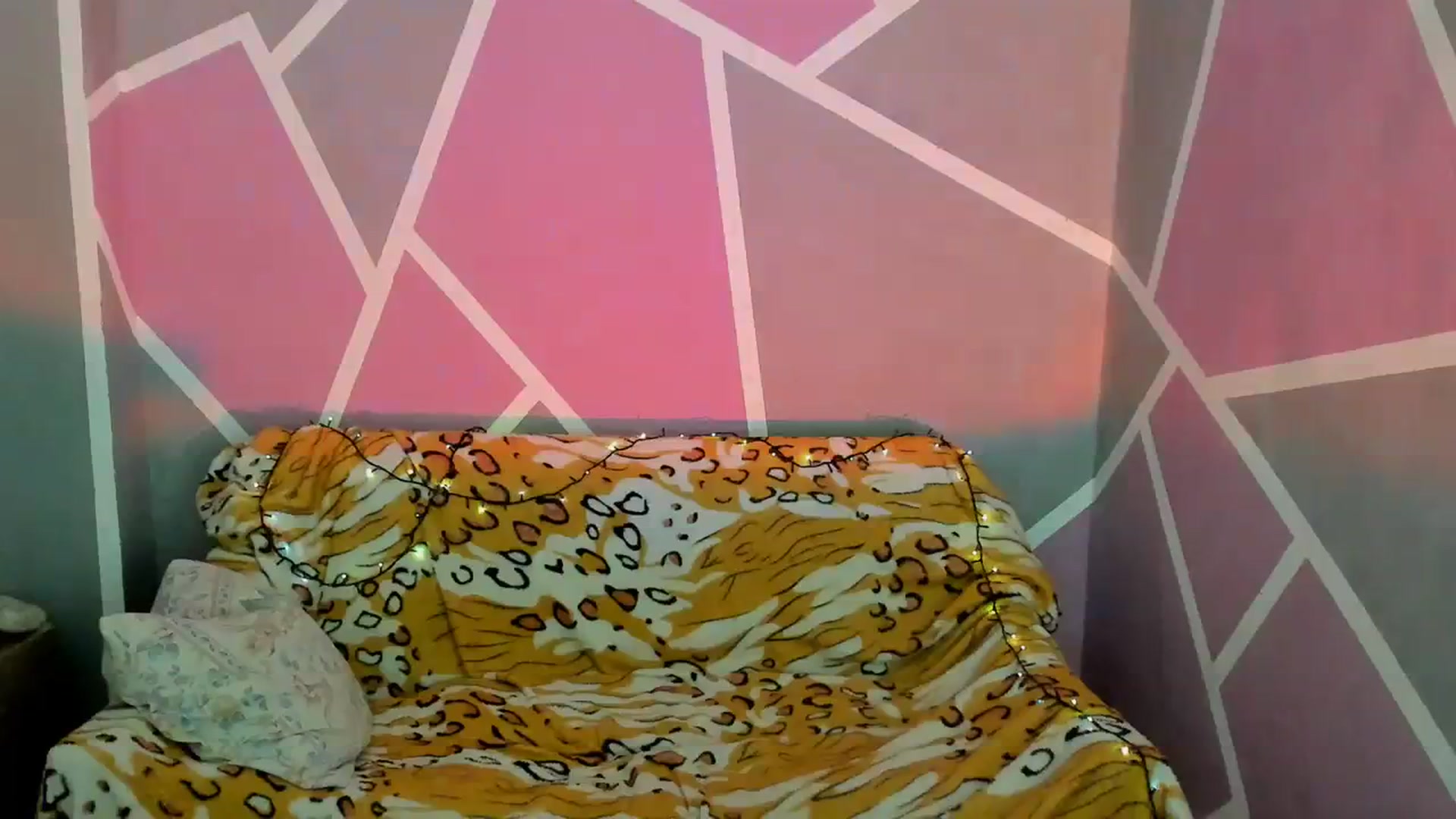 Gallery image thumbnail from UkrBeauty's myfreecams stream on, 08/22/2023, 18:18 image 4 of 20