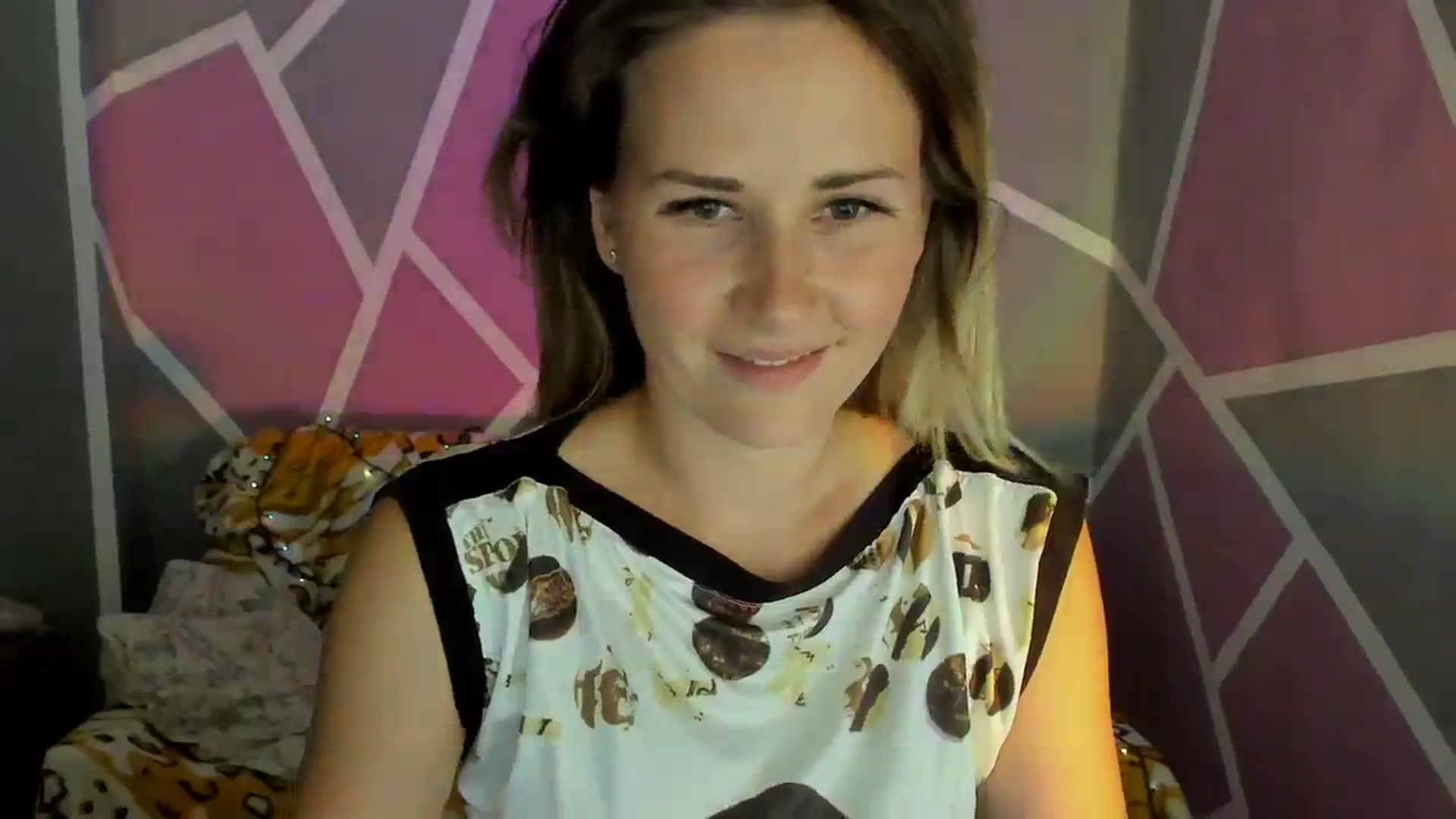 Gallery image thumbnail from UkrBeauty's myfreecams stream on, 08/22/2023, 18:18 image 8 of 20