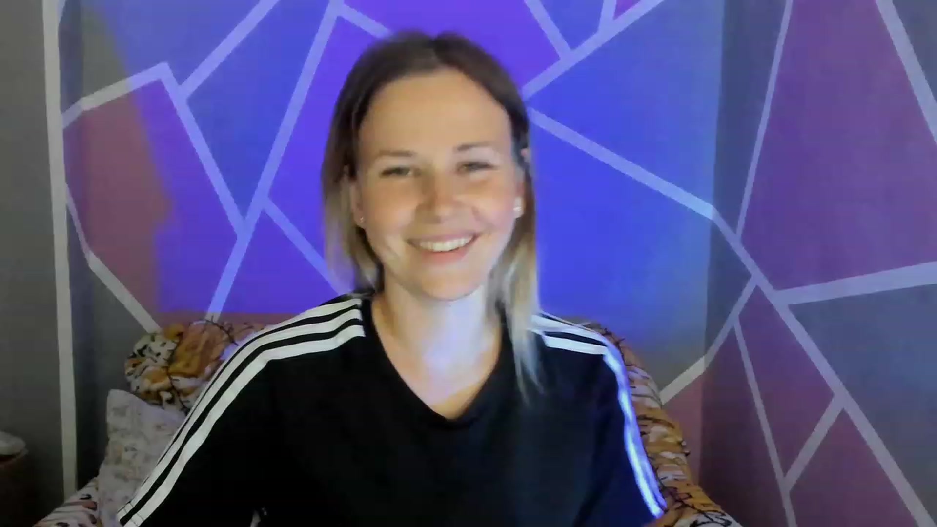 Gallery image thumbnail from UkrBeauty's myfreecams stream on, 08/25/2023, 16:10 image 17 of 20