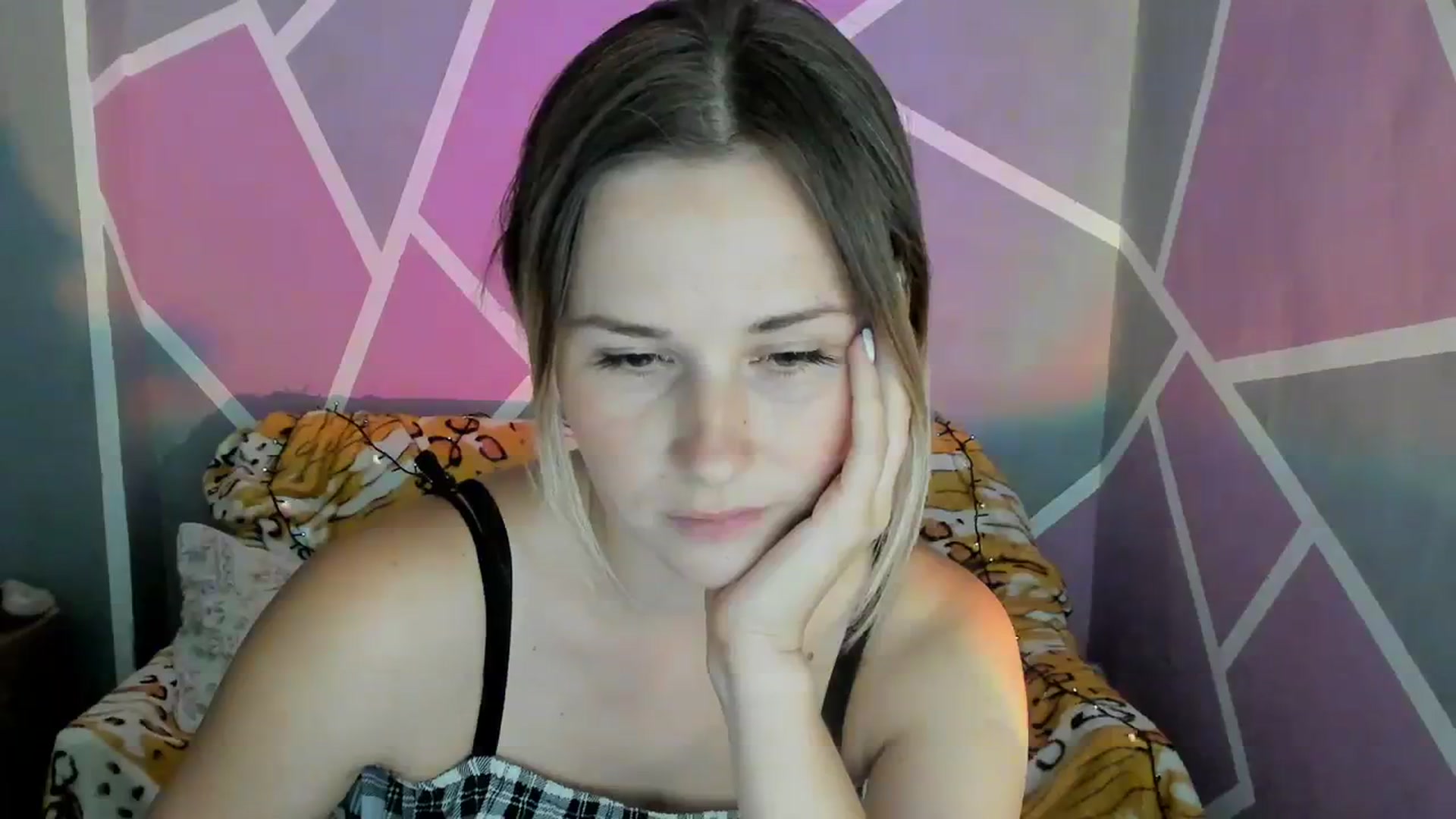 Gallery image thumbnail from UkrBeauty's myfreecams stream on, 08/26/2023, 18:25 image 15 of 20