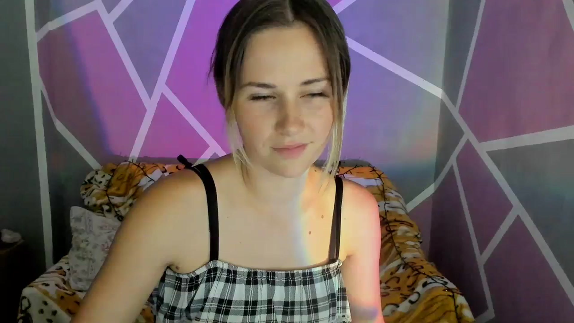 Gallery image thumbnail from UkrBeauty's myfreecams stream on, 08/26/2023, 18:25 image 16 of 20