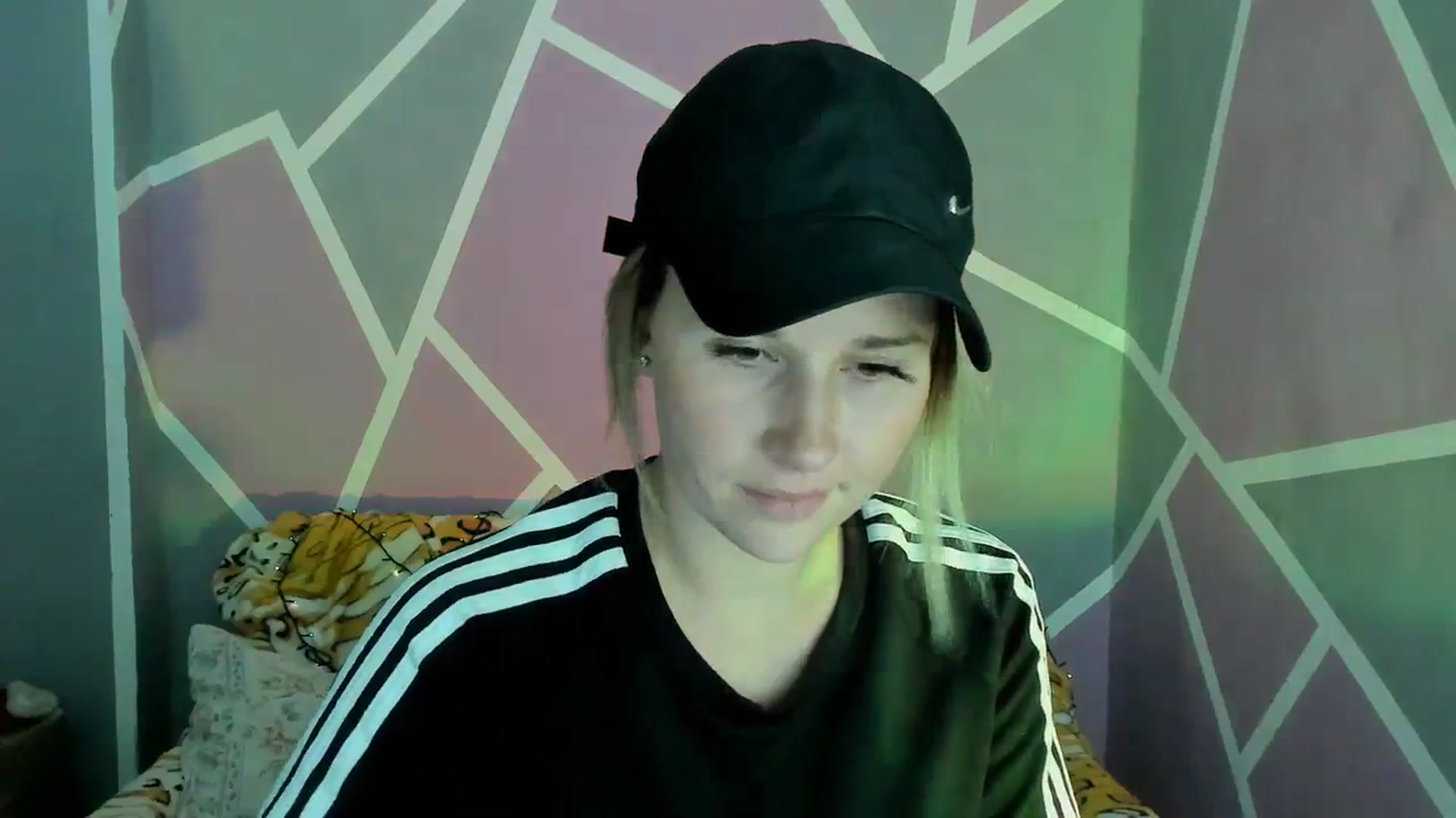 Gallery image thumbnail from UkrBeauty's myfreecams stream on, 09/03/2023, 17:21 image 3 of 20