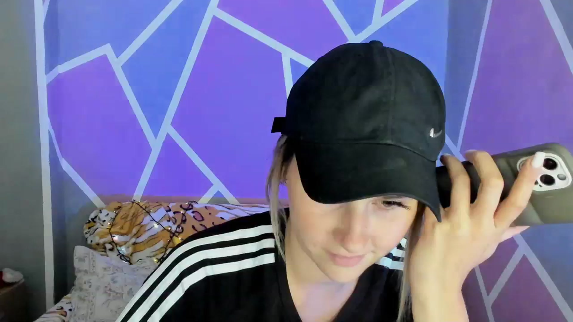 Gallery image thumbnail from UkrBeauty's myfreecams stream on, 09/03/2023, 17:21 image 4 of 20