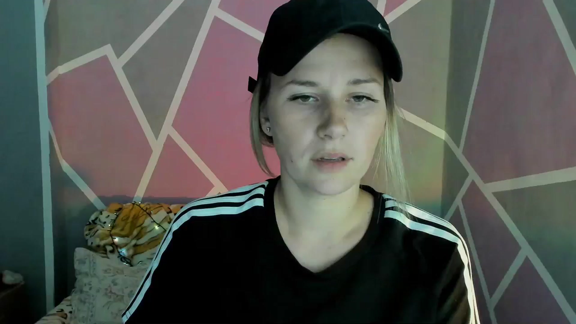 Gallery image thumbnail from UkrBeauty's myfreecams stream on, 09/03/2023, 17:21 image 15 of 20