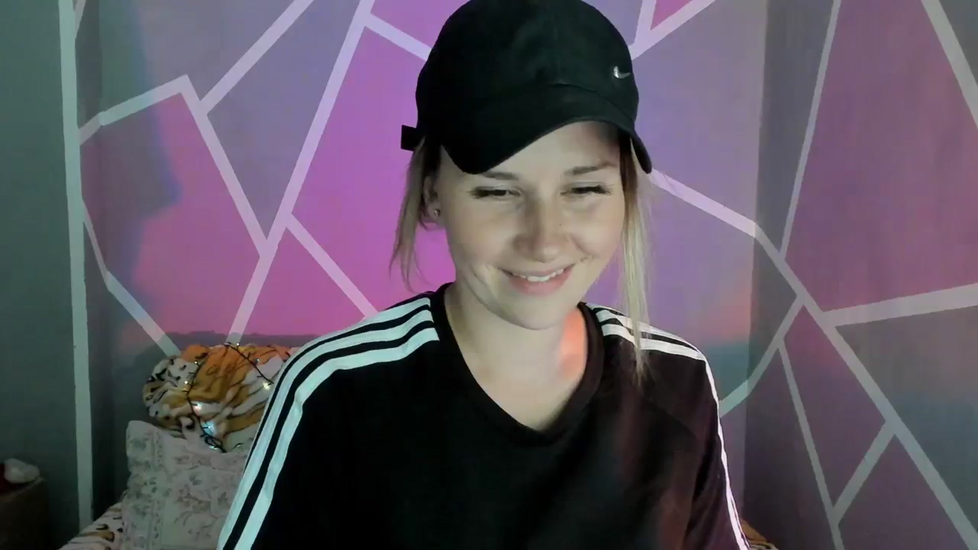 Gallery image thumbnail from UkrBeauty's myfreecams stream on, 09/03/2023, 17:21 image 6 of 20