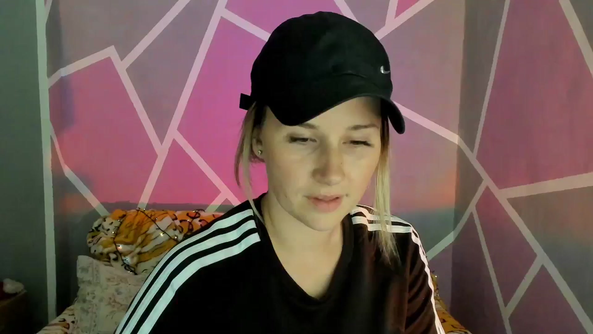 Gallery image thumbnail from UkrBeauty's myfreecams stream on, 09/03/2023, 17:21 image 20 of 20