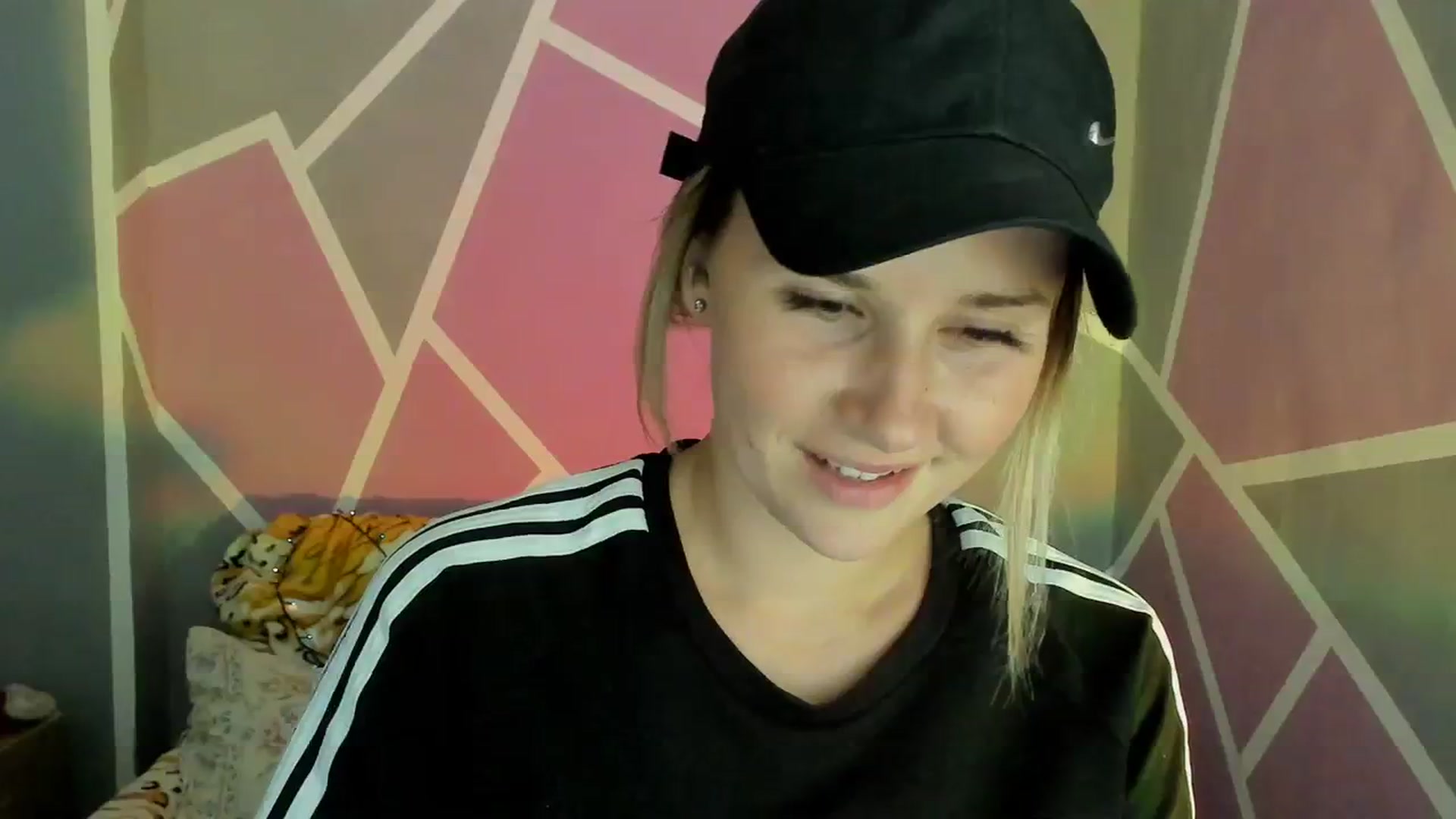 Gallery image thumbnail from UkrBeauty's myfreecams stream on, 09/03/2023, 17:21 image 11 of 20