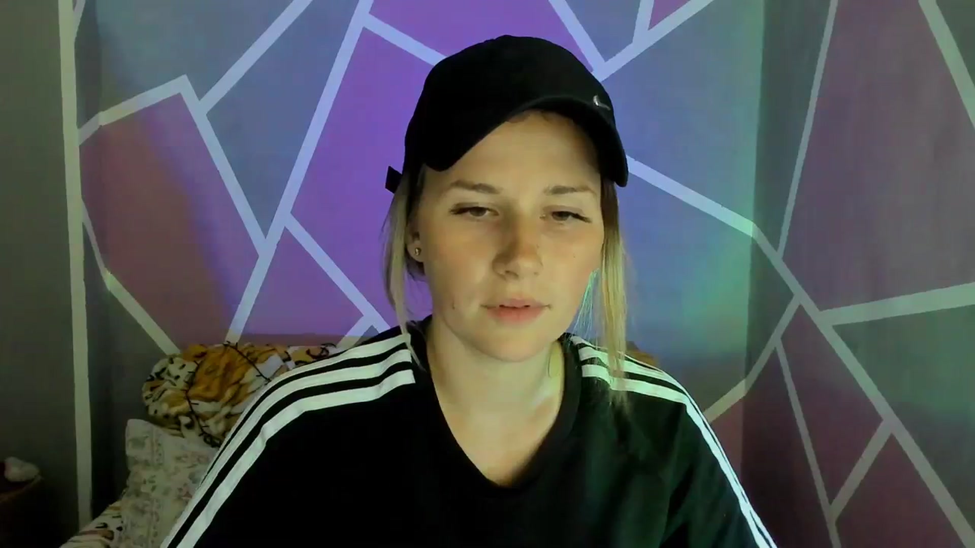 Gallery image thumbnail from UkrBeauty's myfreecams stream on, 09/03/2023, 18:06 image 17 of 20