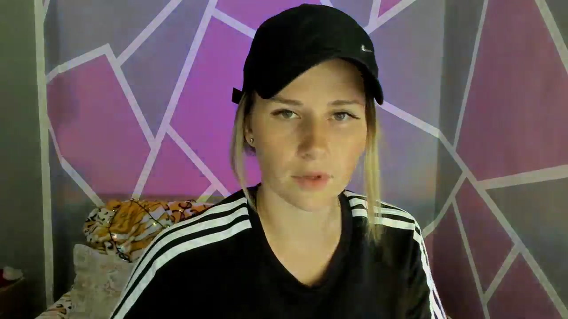 Gallery image thumbnail from UkrBeauty's myfreecams stream on, 09/03/2023, 18:06 image 4 of 20