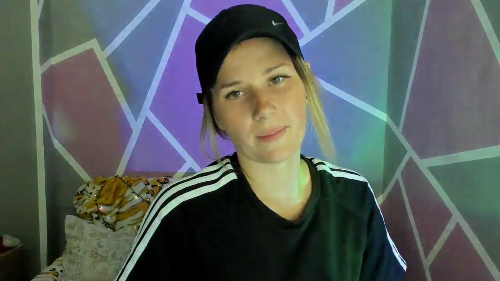 Gallery image thumbnail from UkrBeauty's myfreecams stream on, 09/03/2023, 18:06 image 6 of 20