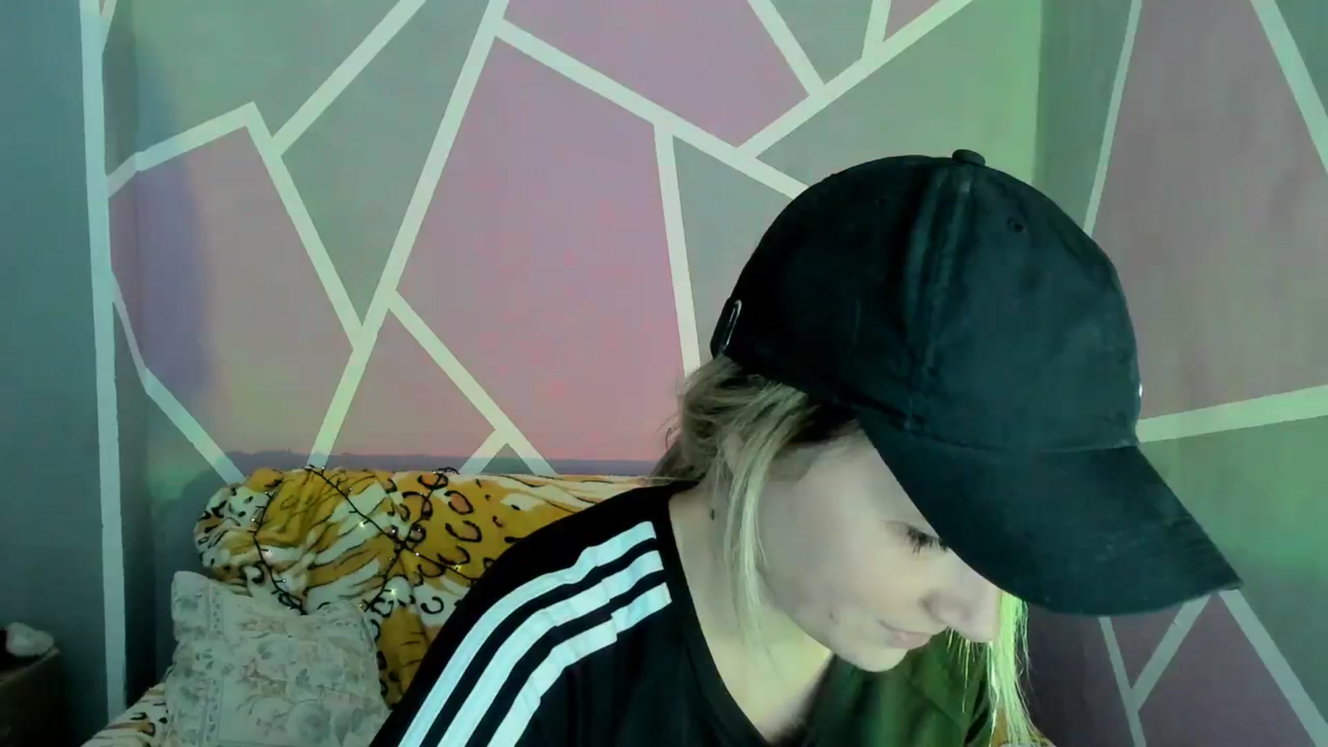 Gallery image thumbnail from UkrBeauty's myfreecams stream on, 09/03/2023, 18:06 image 19 of 20