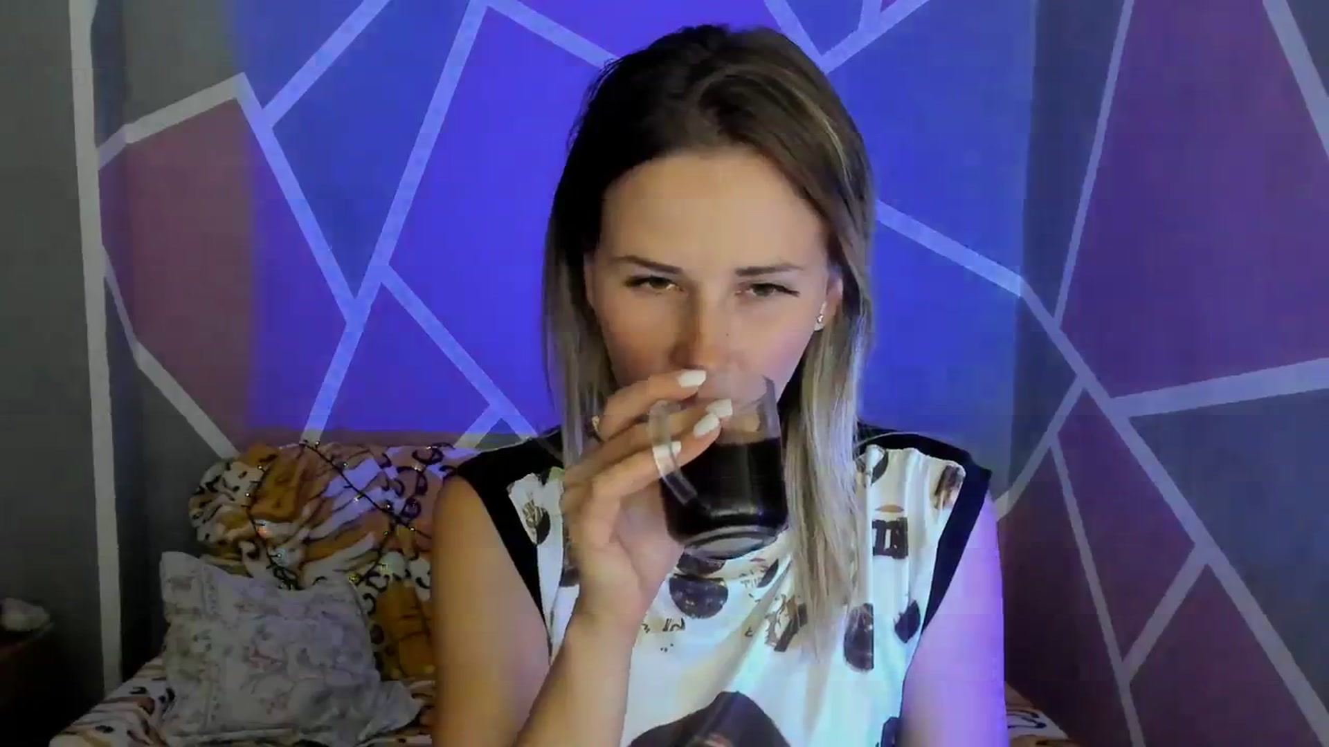 Gallery image thumbnail from UkrBeauty's myfreecams stream on, 09/04/2023, 16:39 image 12 of 20
