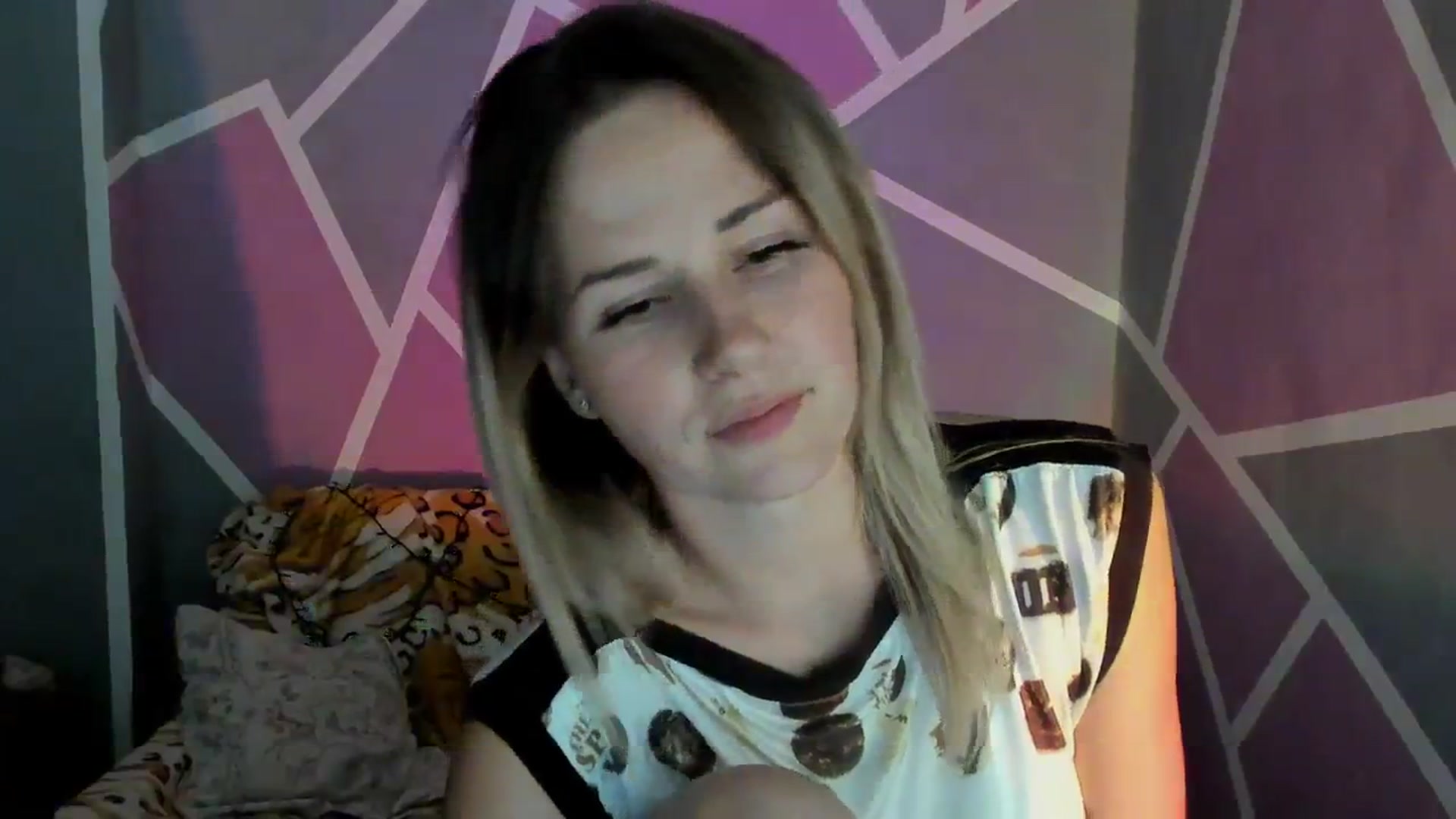 Gallery image thumbnail from UkrBeauty's myfreecams stream on, 09/04/2023, 16:39 image 11 of 20