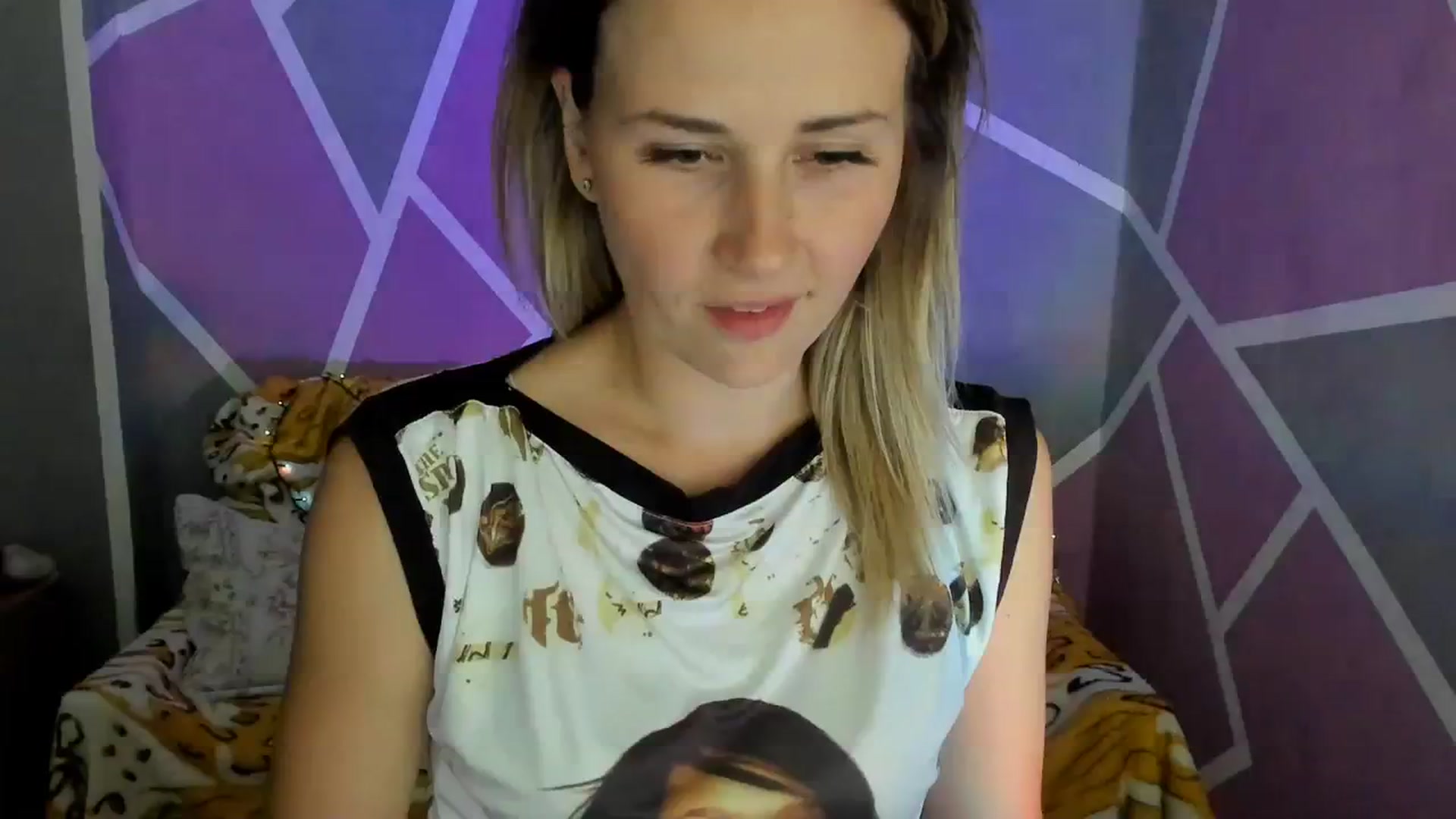Gallery image thumbnail from UkrBeauty's myfreecams stream on, 09/04/2023, 16:39 image 17 of 20