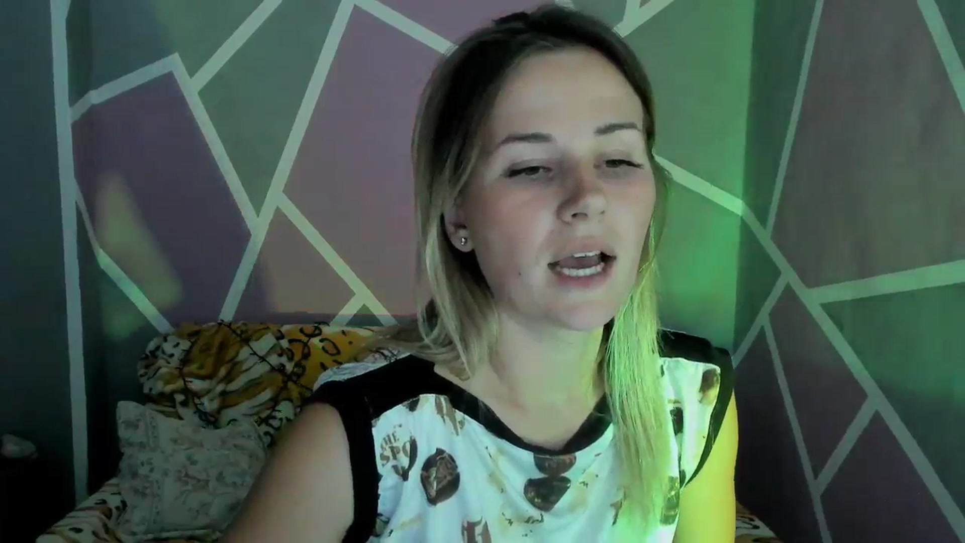 Gallery image thumbnail from UkrBeauty's myfreecams stream on, 09/04/2023, 16:39 image 3 of 20