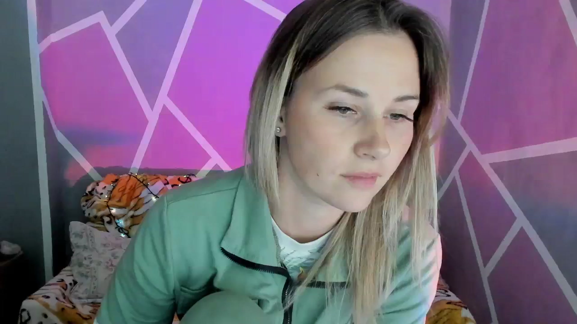 Gallery image thumbnail from UkrBeauty's myfreecams stream on, 09/08/2023, 16:56 image 5 of 20