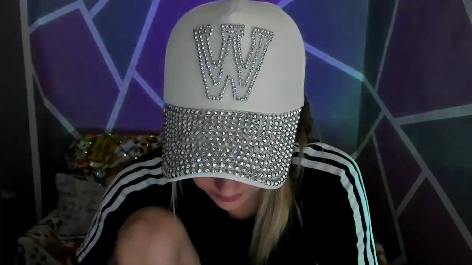 Gallery image thumbnail from UkrBeauty's myfreecams stream on, 09/11/2023, 15:54 image 8 of 20
