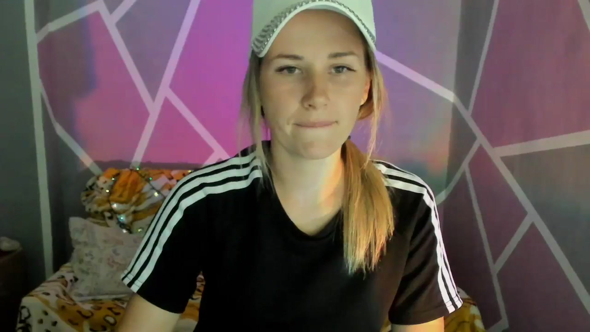 Gallery image thumbnail from UkrBeauty's myfreecams stream on, 09/11/2023, 15:54 image 16 of 20