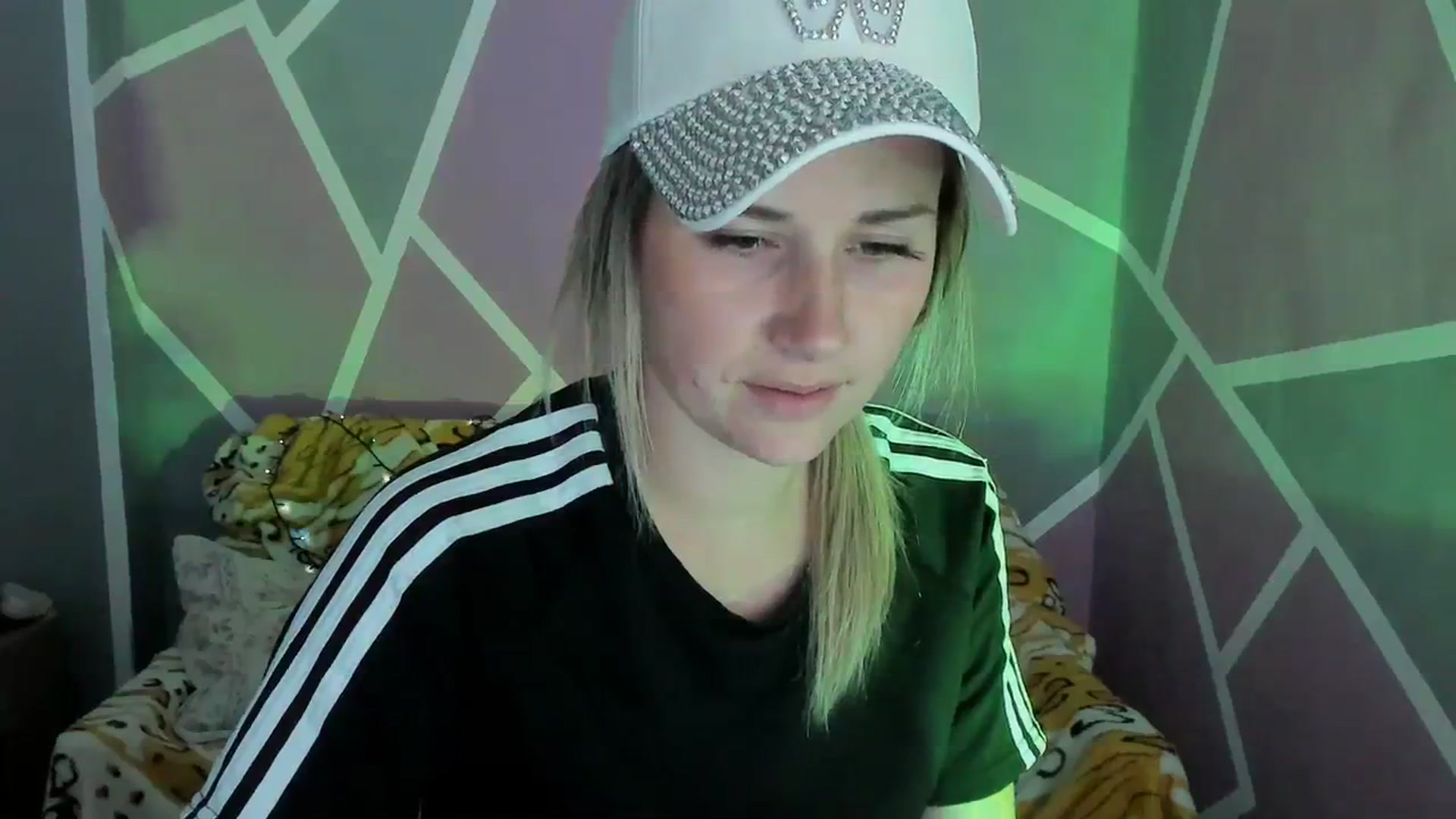 Gallery image thumbnail from UkrBeauty's myfreecams stream on, 09/11/2023, 16:28 image 8 of 20