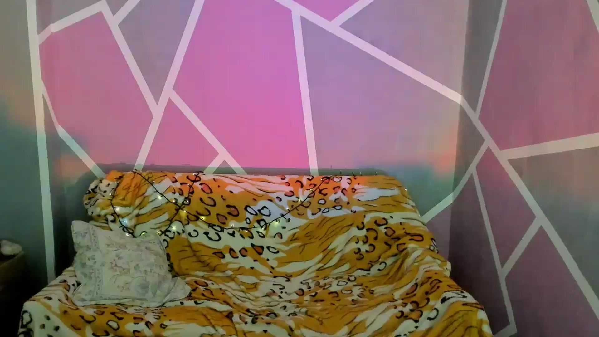 Gallery image thumbnail from UkrBeauty's myfreecams stream on, 09/11/2023, 16:28 image 17 of 20