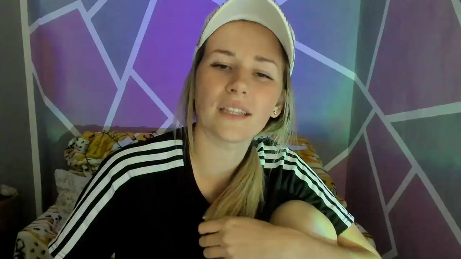 Gallery image thumbnail from UkrBeauty's myfreecams stream on, 09/11/2023, 16:28 image 12 of 20