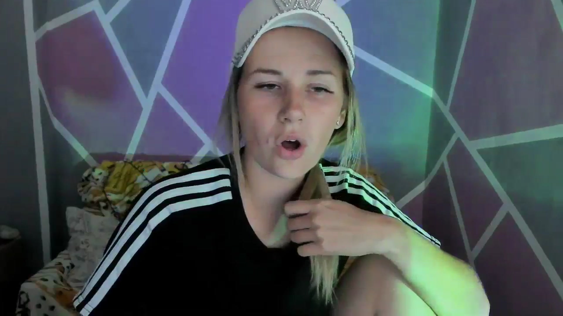 Gallery image thumbnail from UkrBeauty's myfreecams stream on, 09/11/2023, 16:28 image 13 of 20