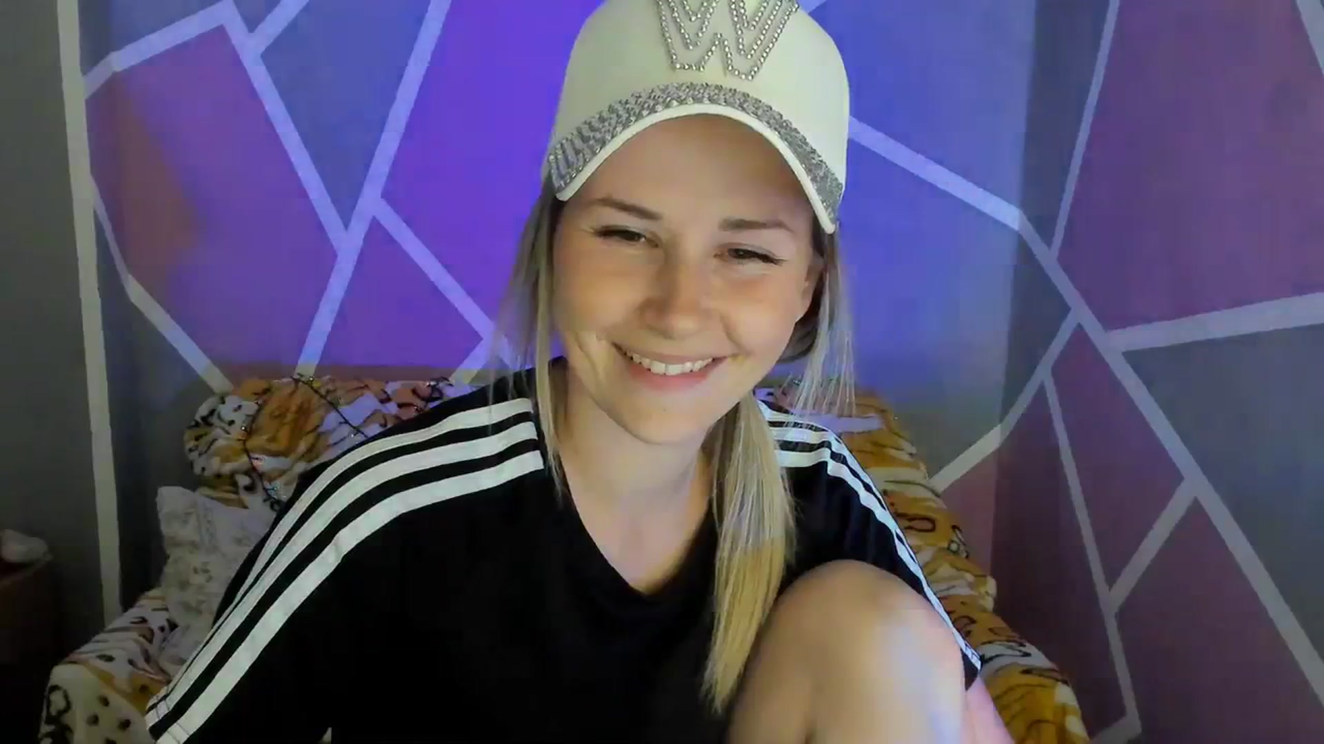 Gallery image thumbnail from UkrBeauty's myfreecams stream on, 09/11/2023, 16:28 image 11 of 20