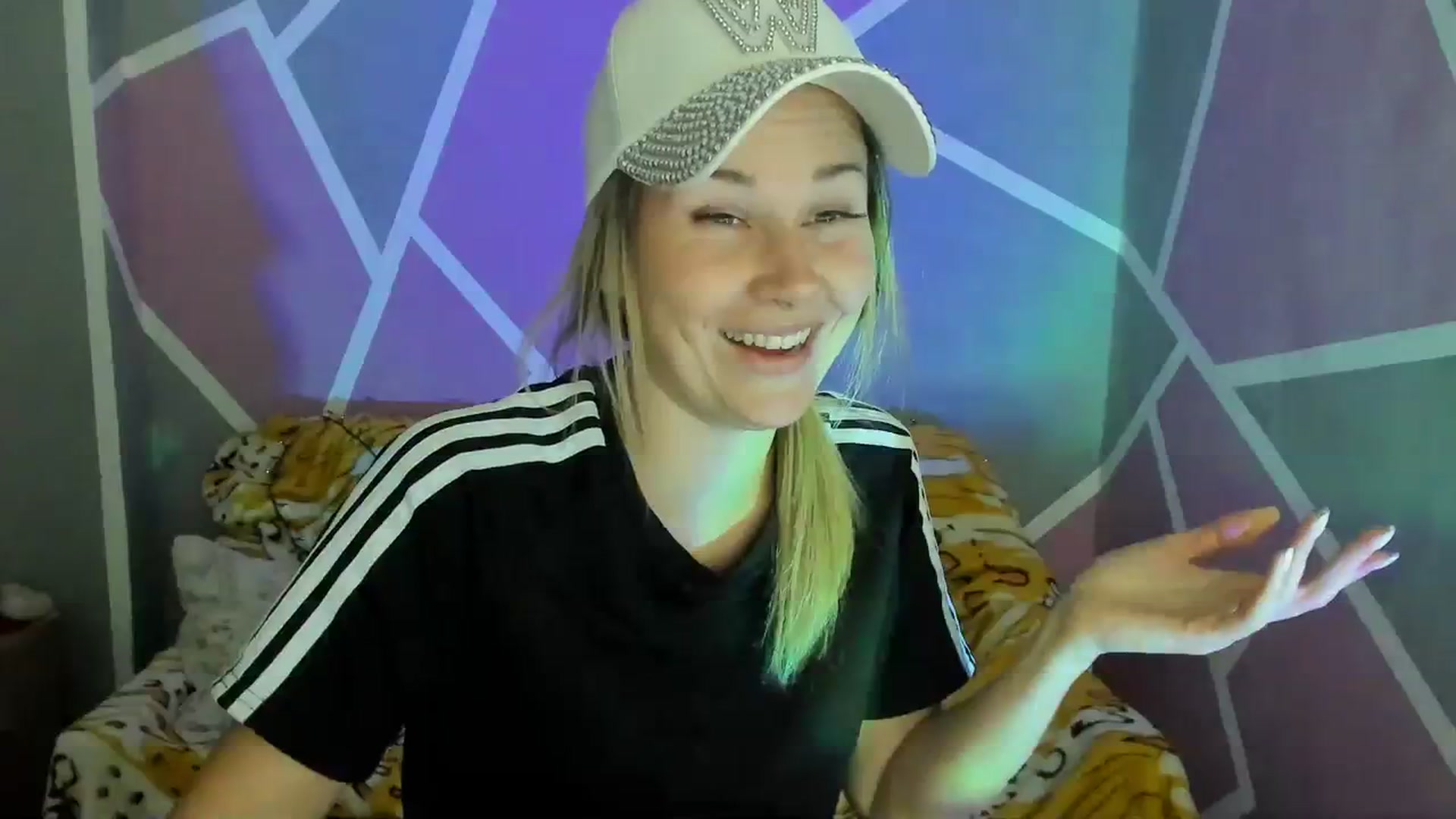 Gallery image thumbnail from UkrBeauty's myfreecams stream on, 09/11/2023, 16:28 image 7 of 20